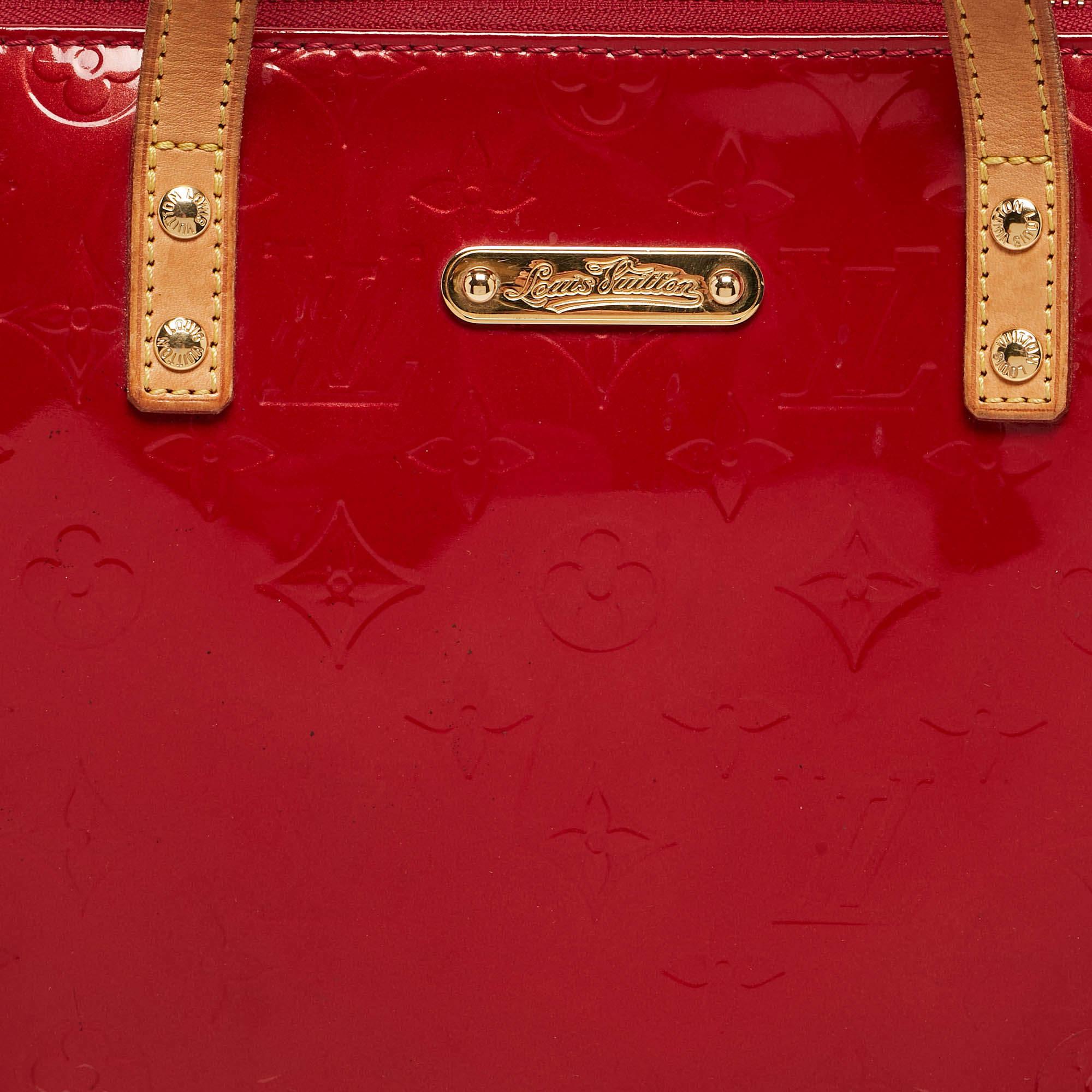 Louis Vuitton Pomme D’amour Monogram Vernis Bellevue GM Bag For Sale 7