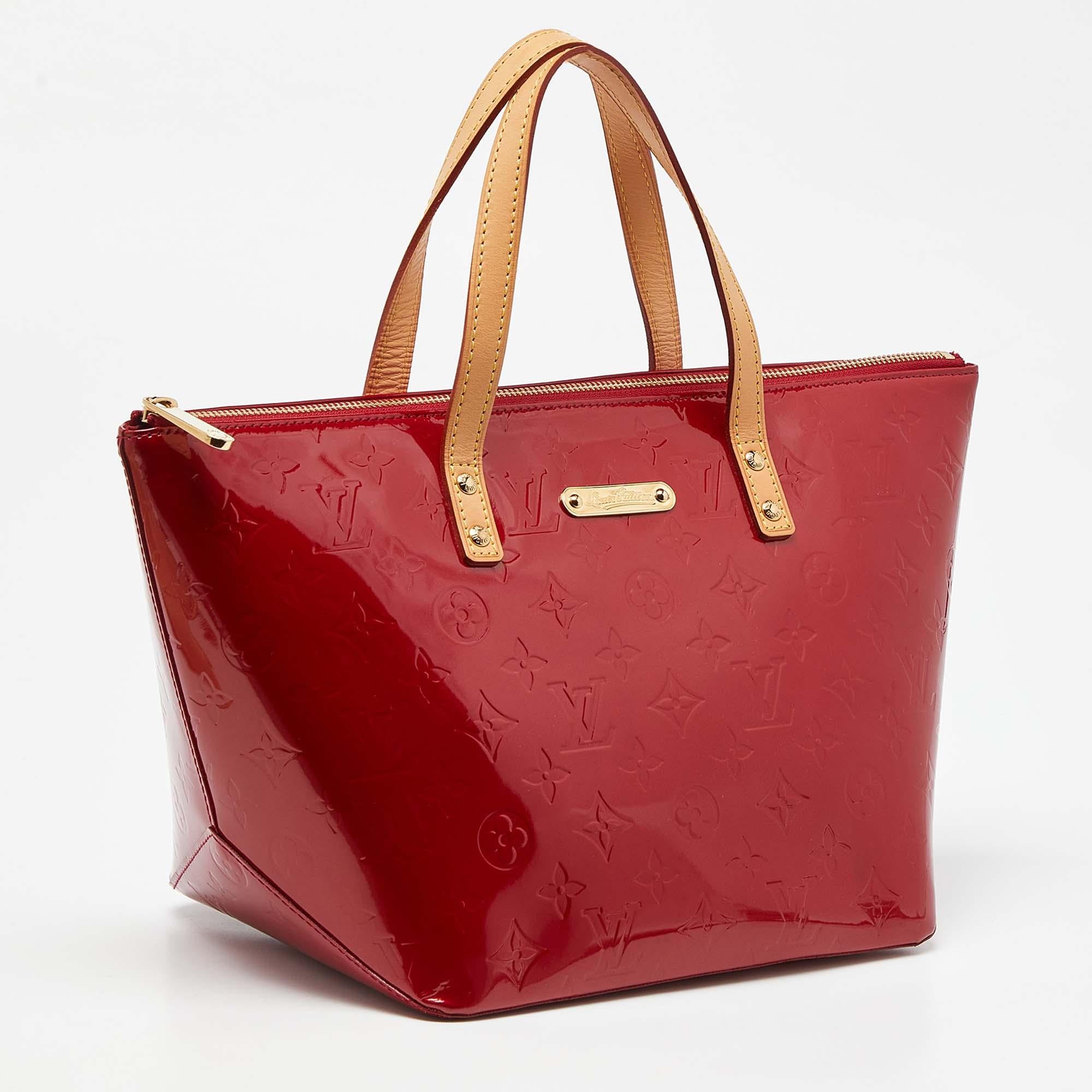 Louis Vuitton Pomme D'Amour Monogram Vernis Bellevue PM Bag In Excellent Condition In Dubai, Al Qouz 2