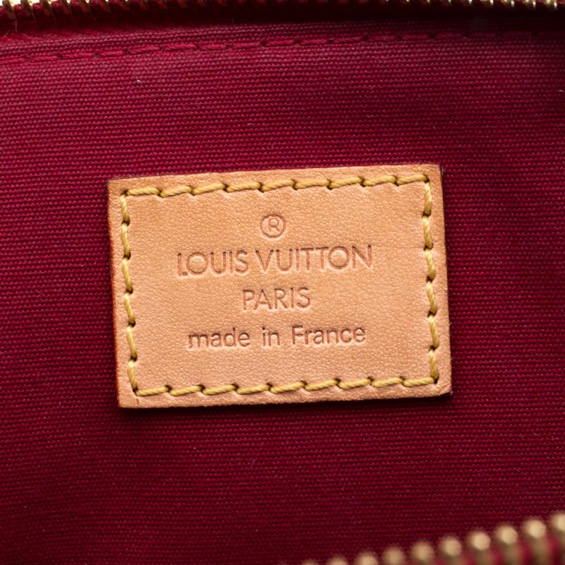 Louis Vuitton Pomme D’amour Monogram Vernis Bellevue PM Bag In Good Condition In Dubai, Al Qouz 2