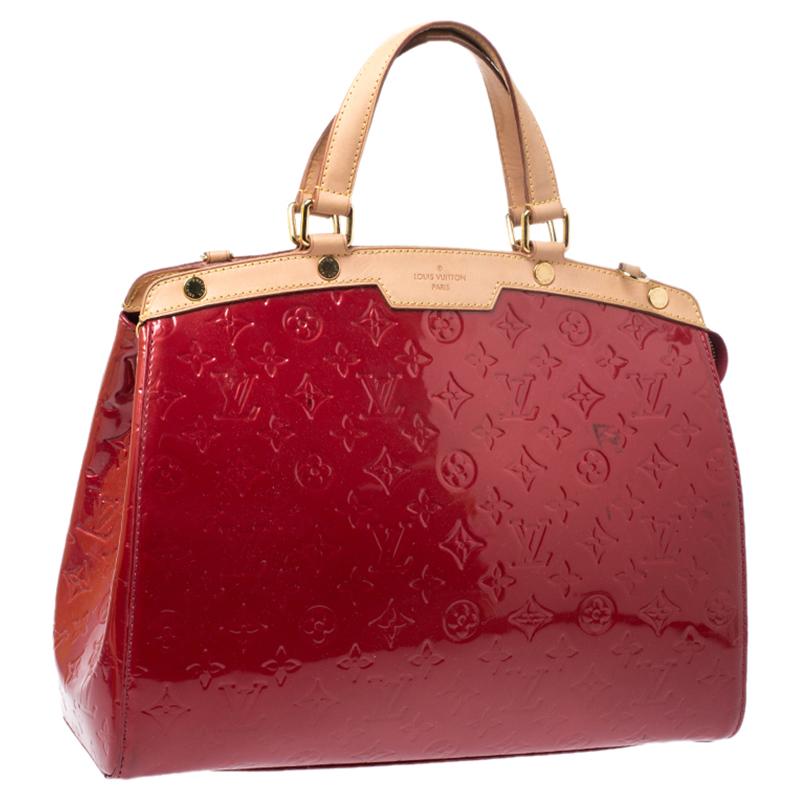 Louis Vuitton Pomme D’amour Monogram Vernis Brea GM Bag In Good Condition In Dubai, Al Qouz 2