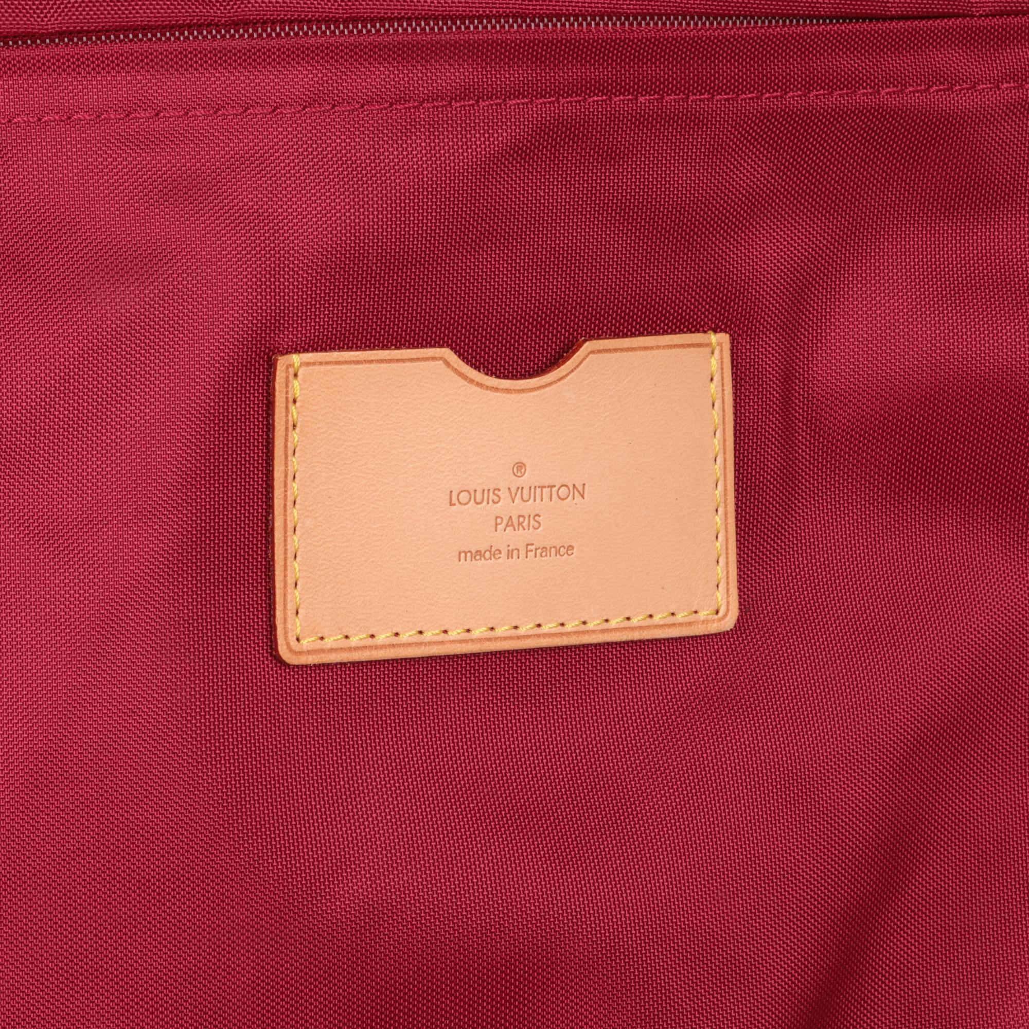 Louis Vuitton Pomme D'Amour Monogram Vernis Leather Pegase 50 in vendita 6