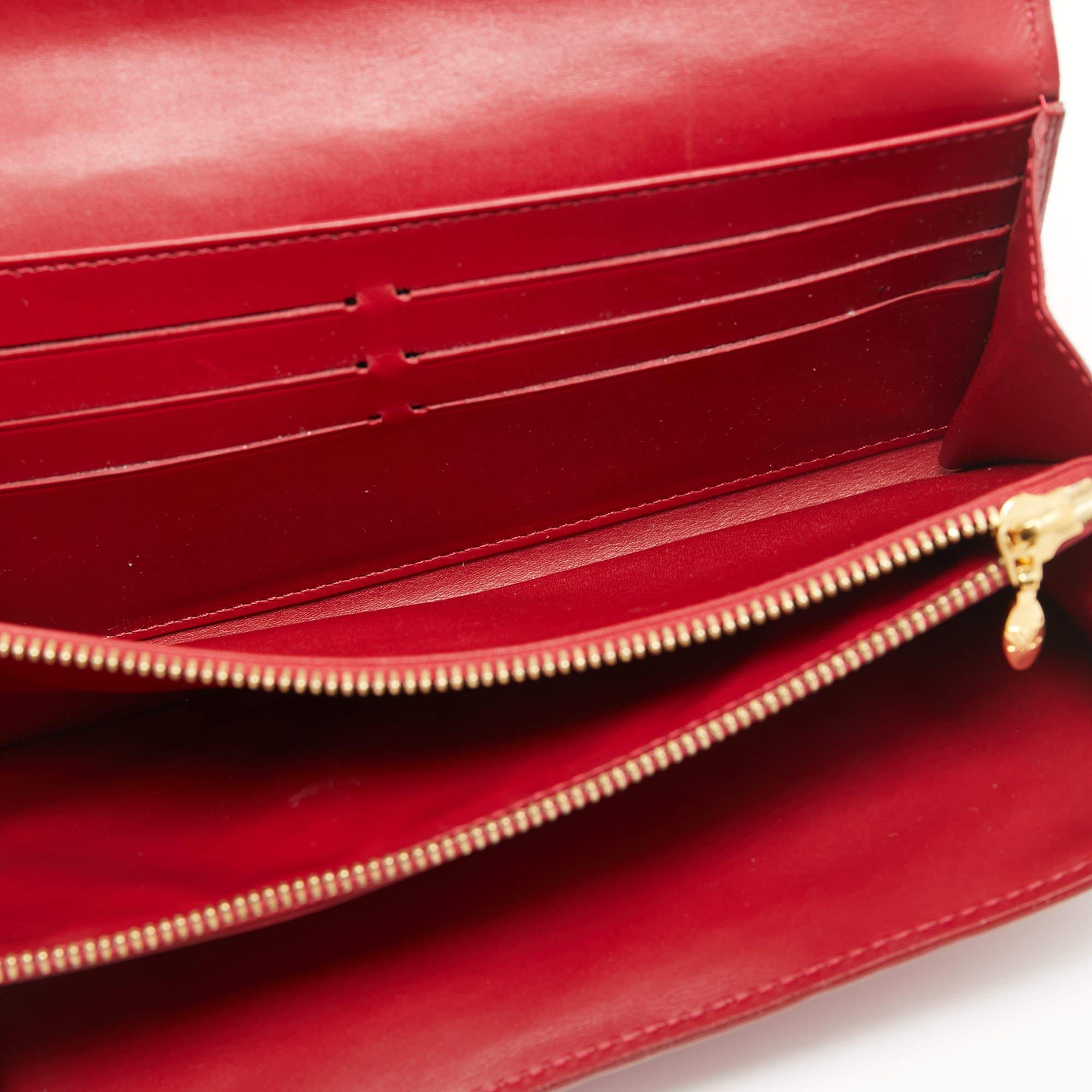 Louis Vuitton Pomme D’amour Monogram Vernis Leather Sarah Wallet 5