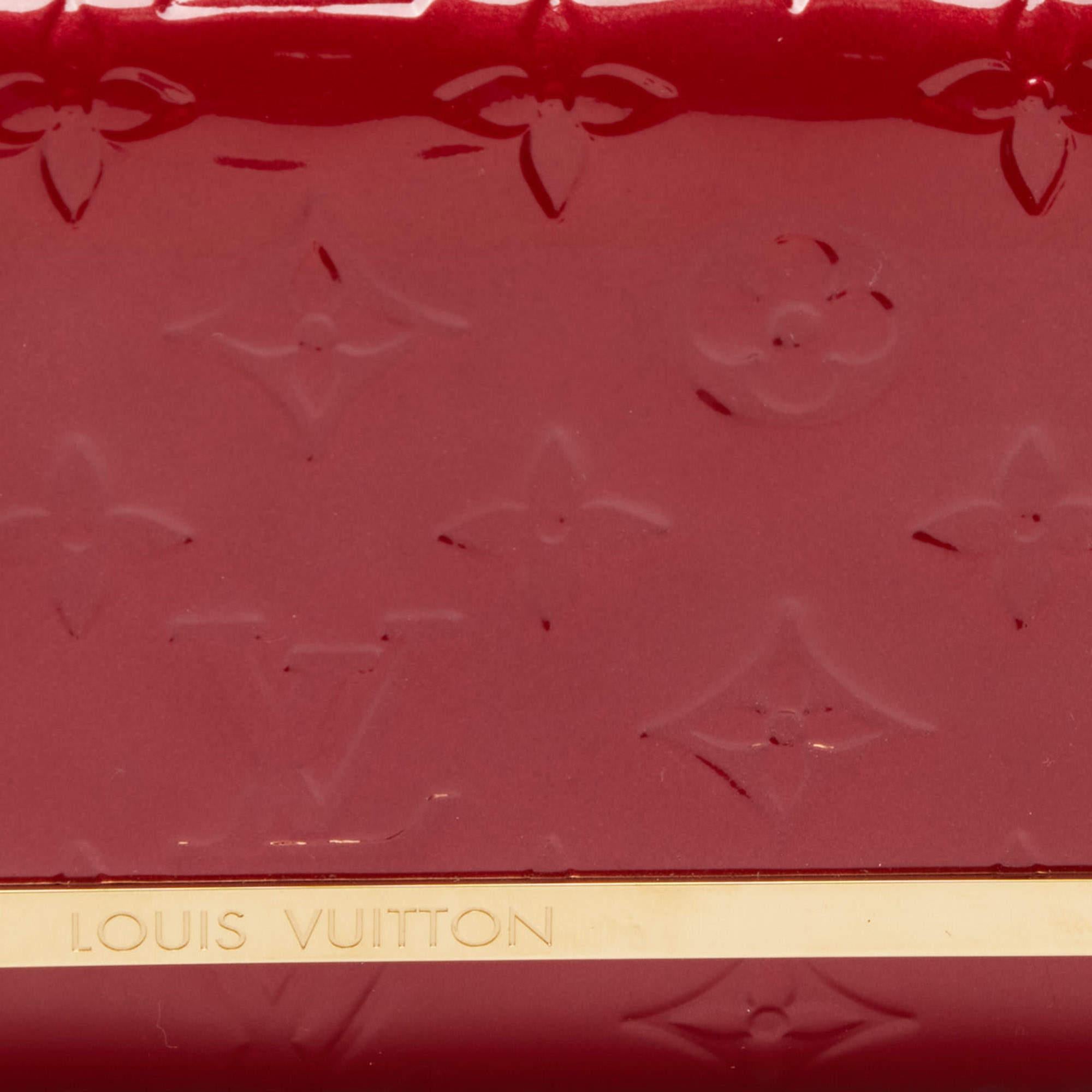 Louis Vuitton Pomme D'Amour Monogram Vernis Rossmore MM Bag 7