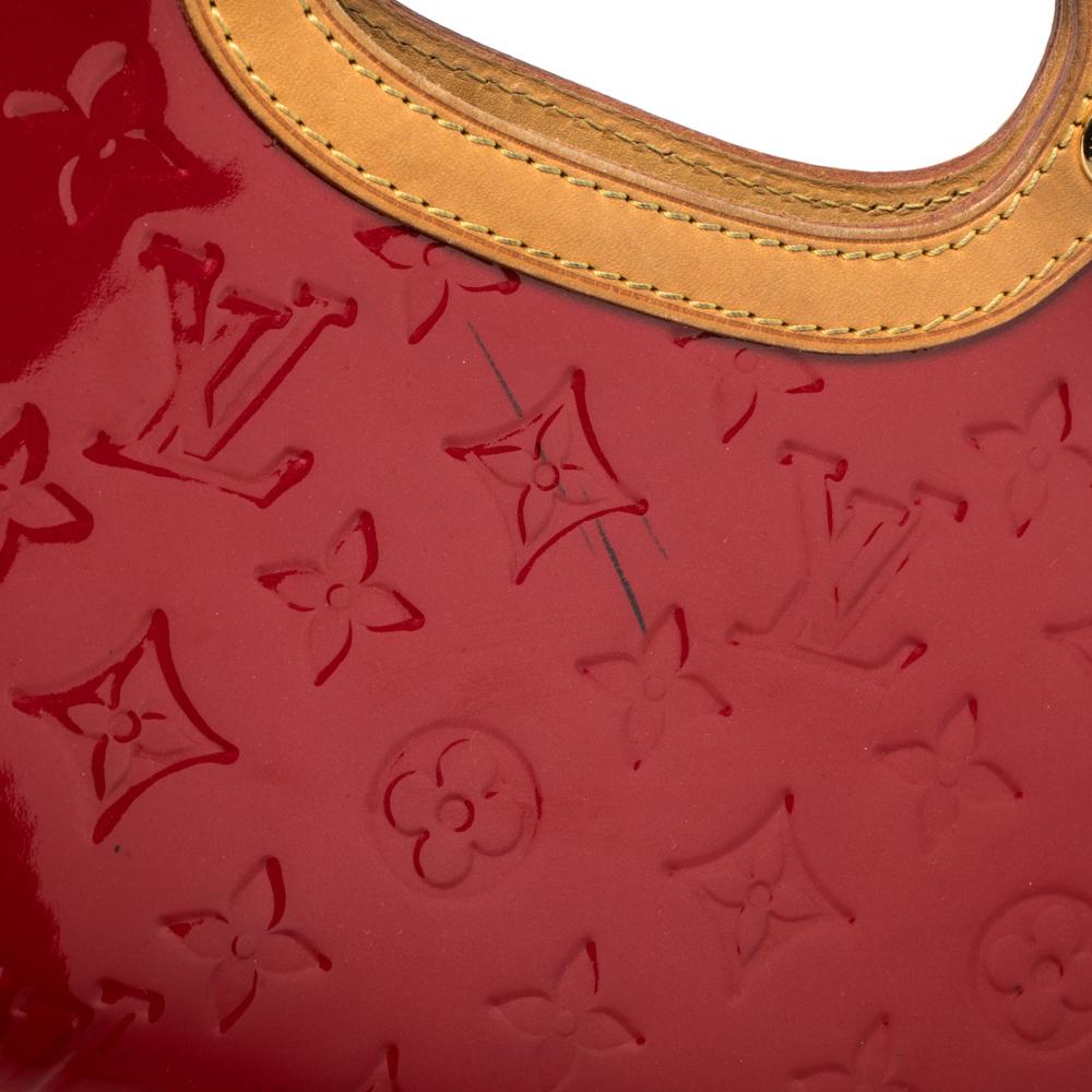 Louis Vuitton Pomme D’amour Monogram Vernis Roxbury Drive Bag In Good Condition In Dubai, Al Qouz 2