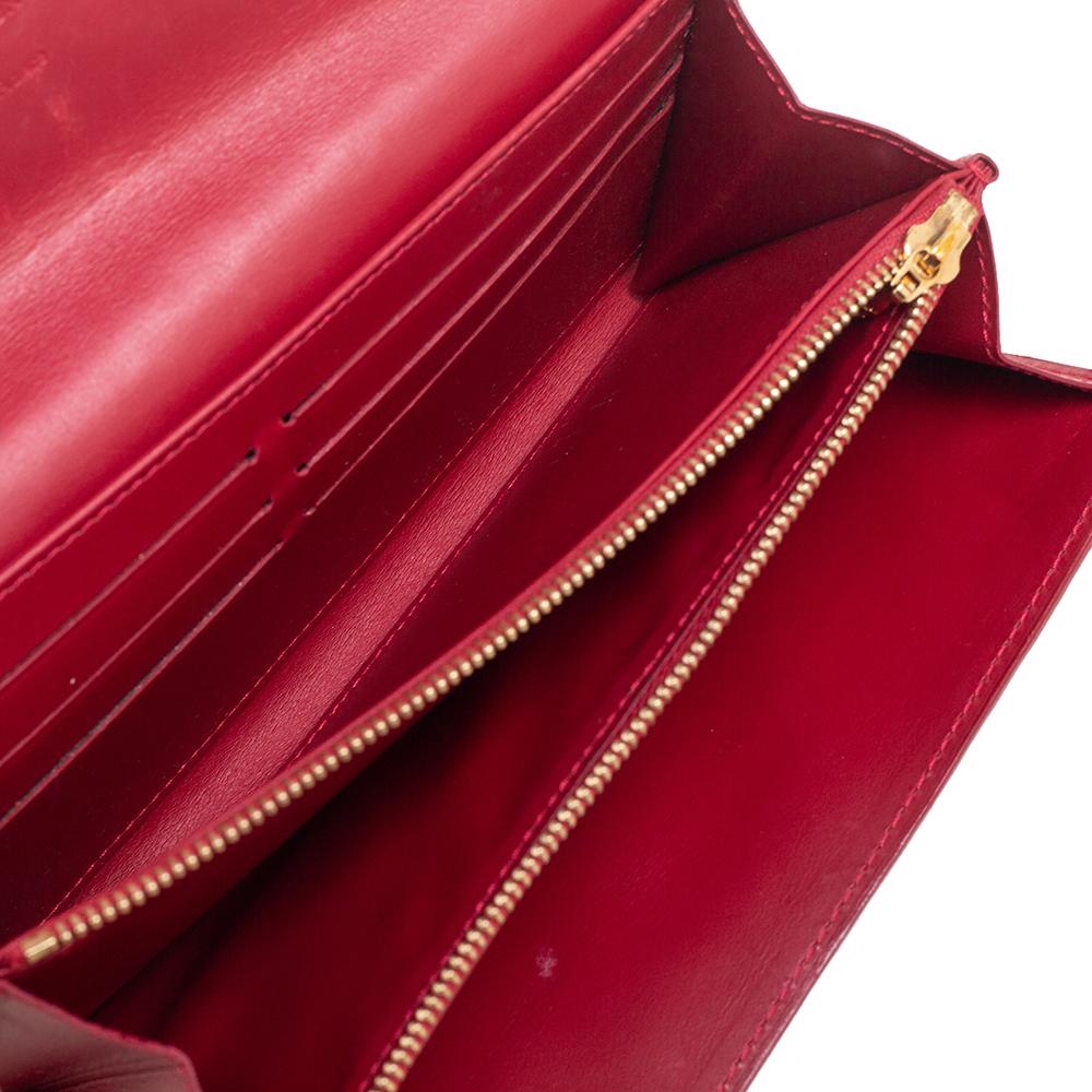 Red Louis Vuitton Pomme D’amour Monogram Vernis Sarah Wallet