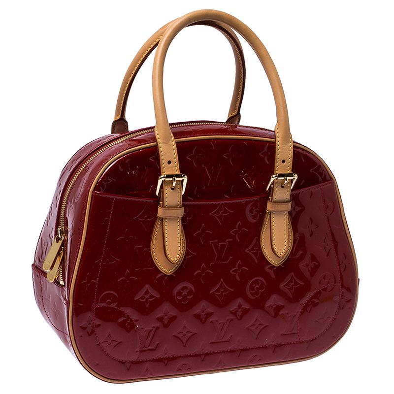 Louis Vuitton Pomme D’amour Monogram Vernis Summit Drive Bag In Good Condition In Dubai, Al Qouz 2