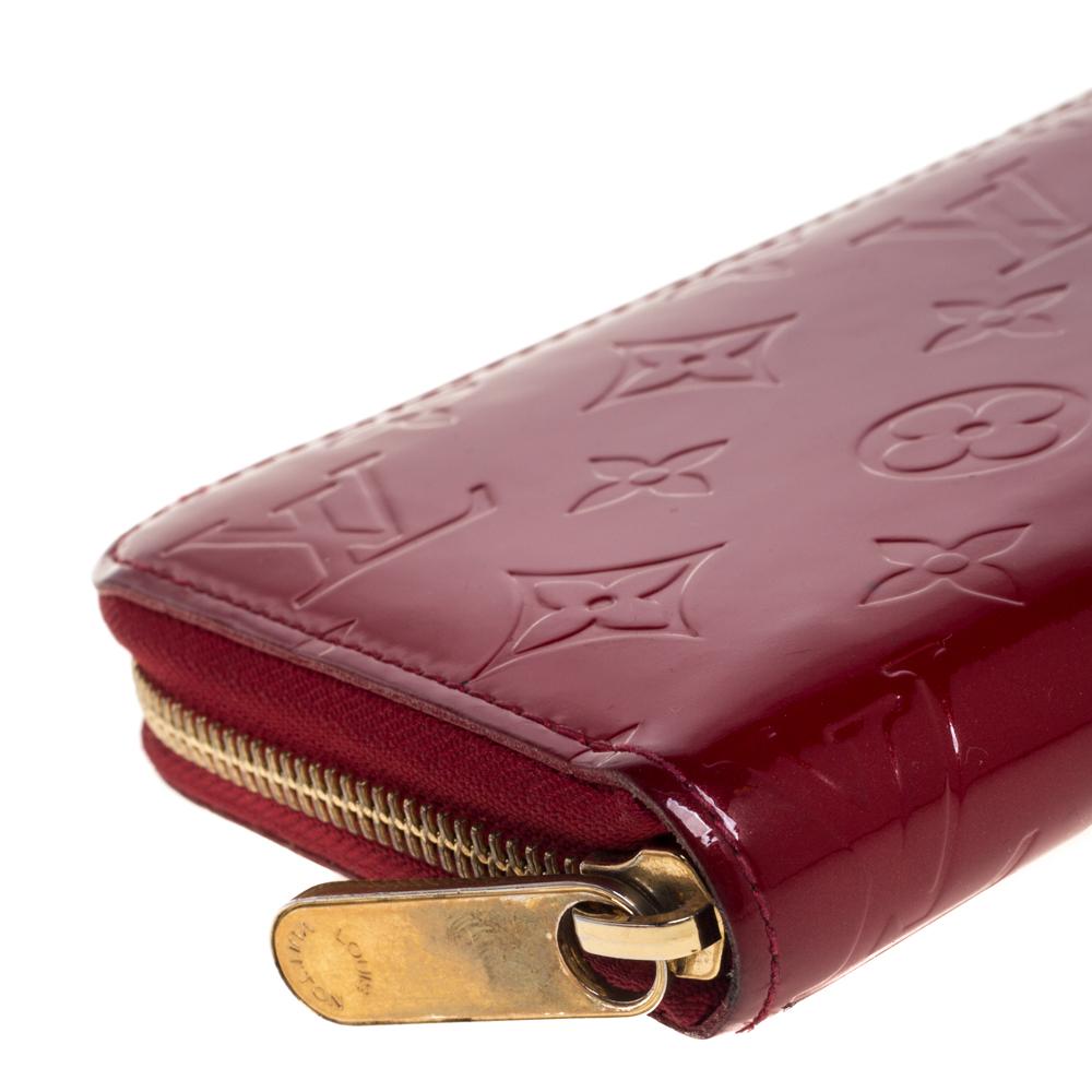 Louis Vuitton Pomme D’amour Monogram Vernis Zip Around Wallet at 1stDibs