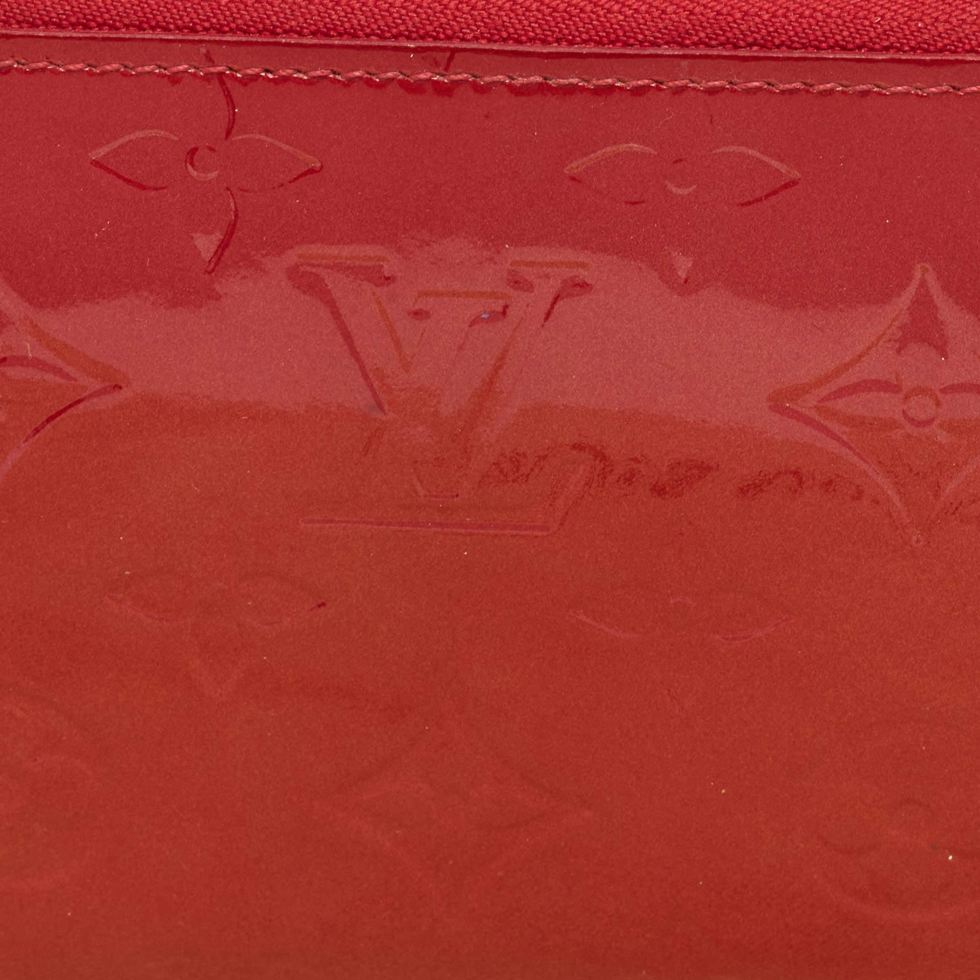 Louis Vuitton Pomme D’amour Monogram Vernis Zippy Wallet For Sale 8