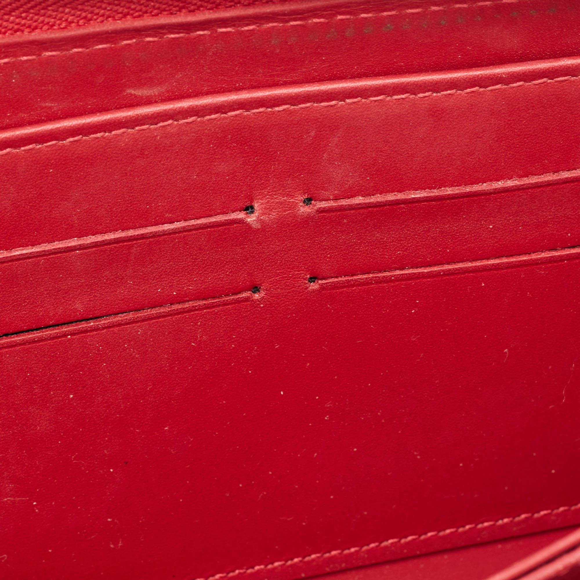 Louis Vuitton Pomme D’amour Monogram Vernis Zippy Wallet 7
