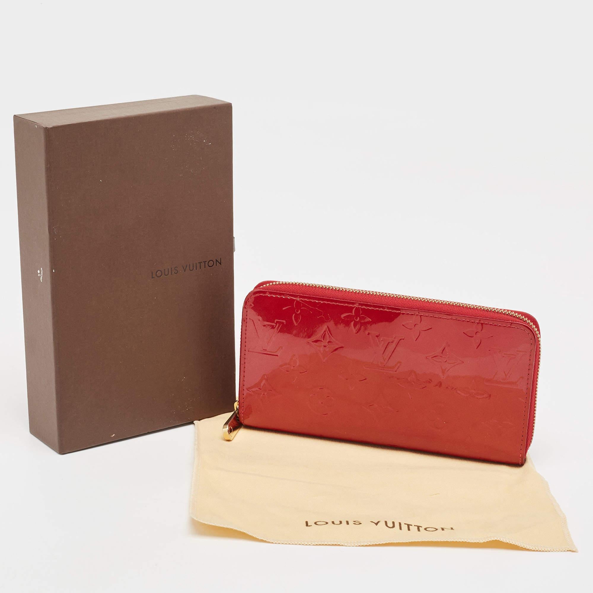 Louis Vuitton Pomme D’amour Monogram Vernis Zippy Wallet For Sale 9