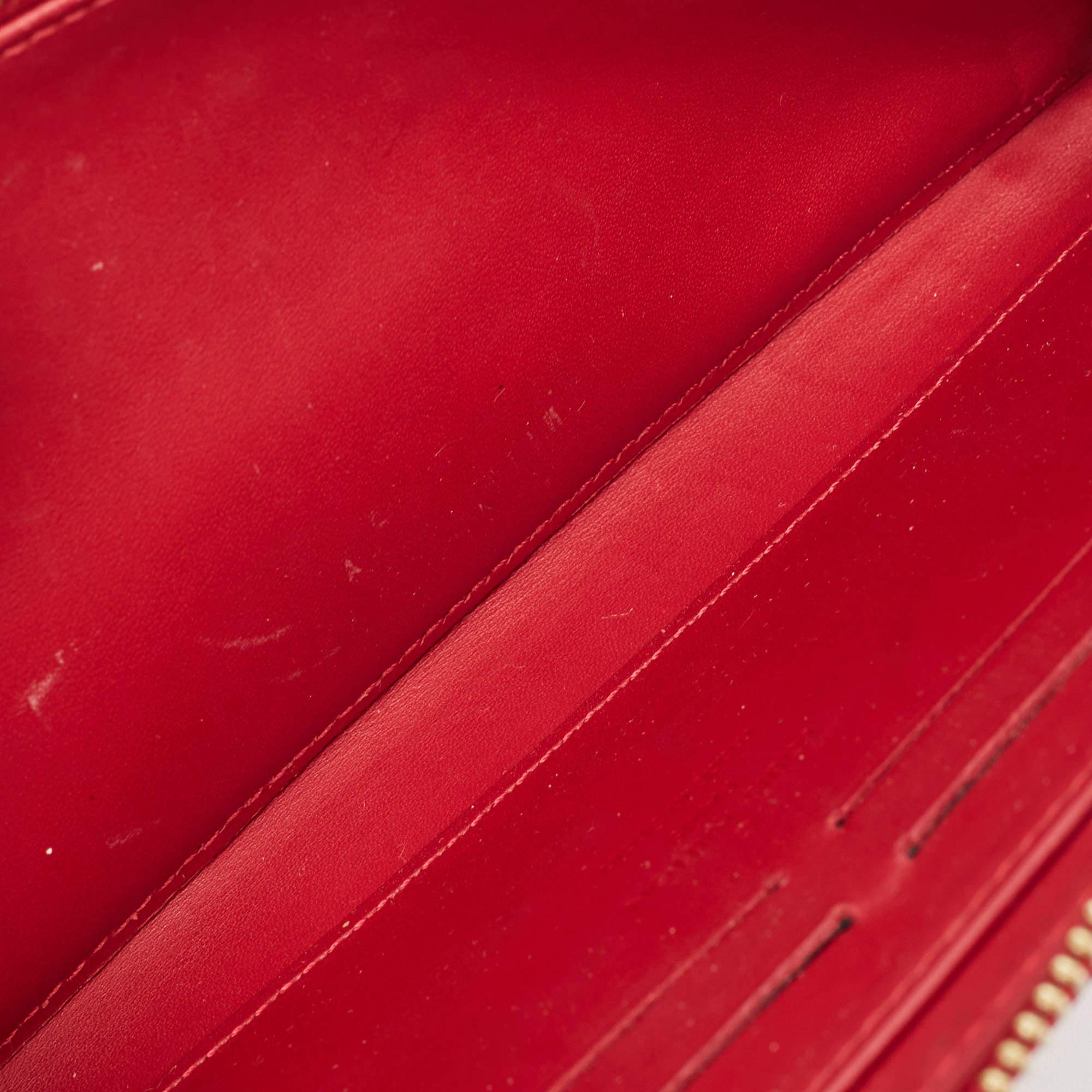 Louis Vuitton Pomme D’amour Monogram Vernis Zippy Wallet 9