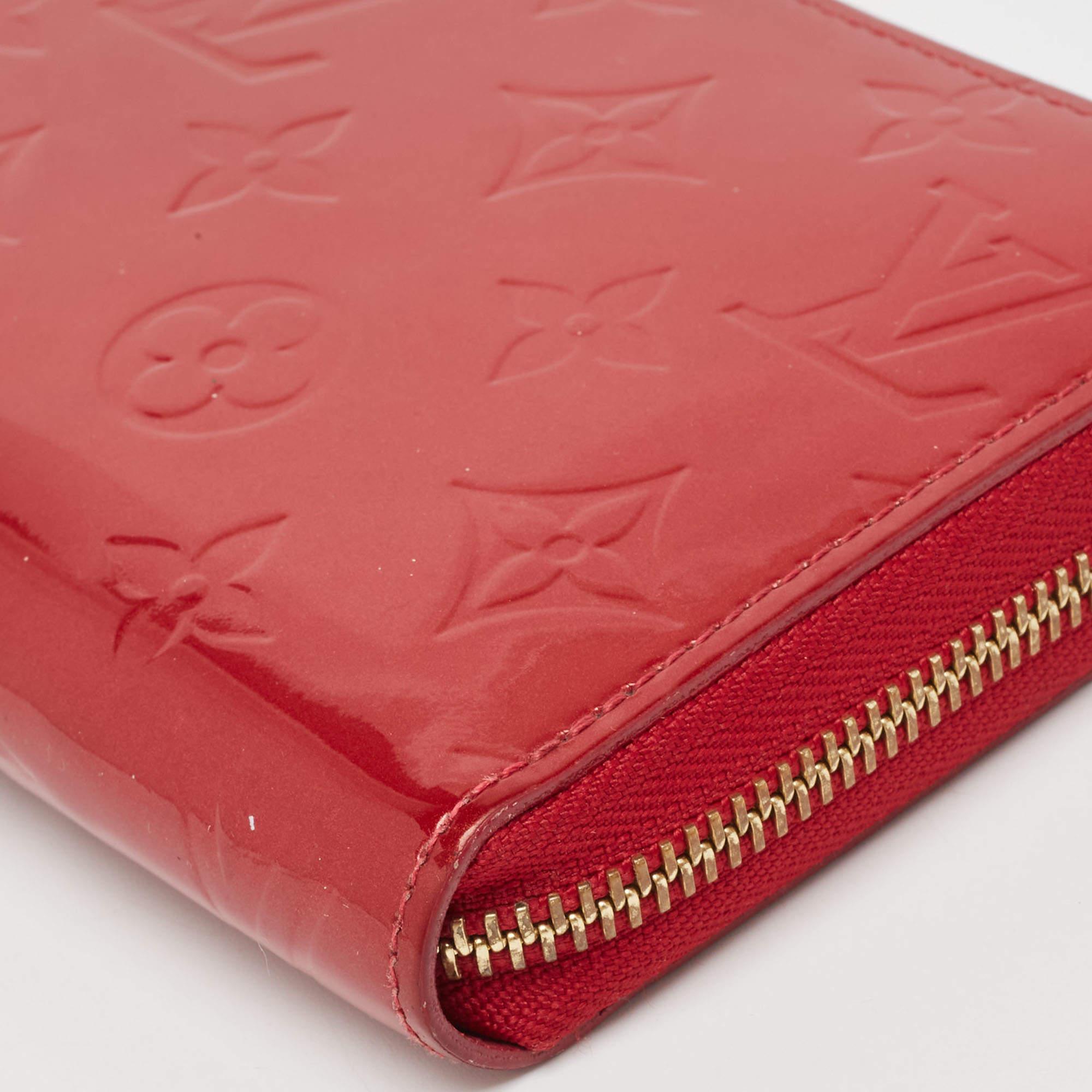 Pink Louis Vuitton Pomme D’amour Monogram Vernis Zippy Wallet