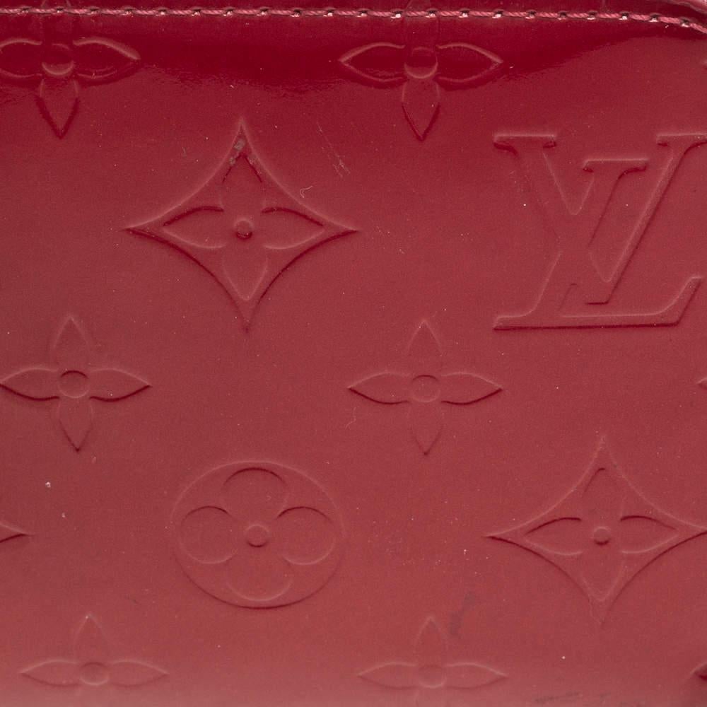 Louis Vuitton Pomme D’amour Monogram Vernis Zippy Wallet In Fair Condition For Sale In Dubai, Al Qouz 2