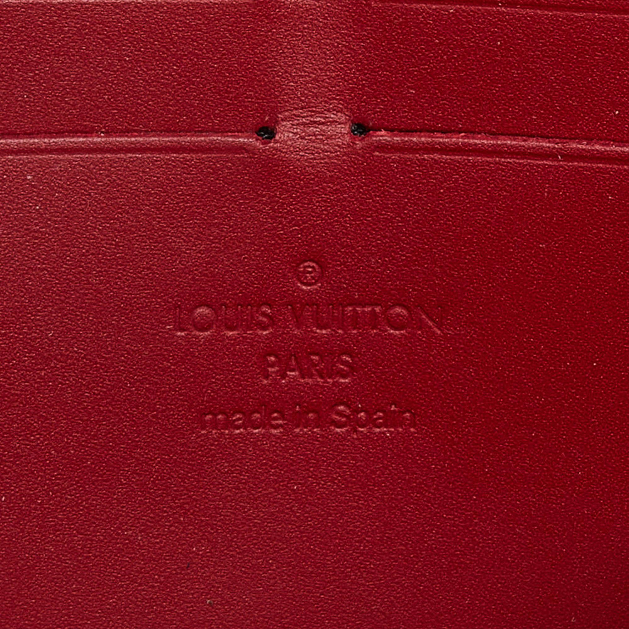 Louis Vuitton Pomme D'Amour Monogram Vernis Zippy Wallet For Sale 3