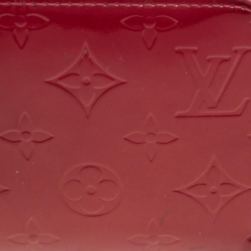 Louis Vuitton Pomme D’amour Monogram Vernis Zippy Wallet For Sale 4