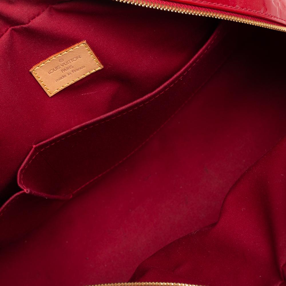 Women's Louis Vuitton Pomme D’amour Vernis Summit Drive Bag