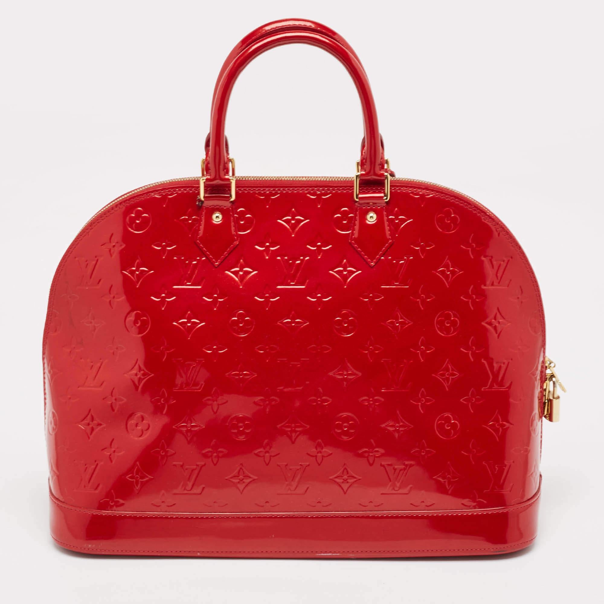 Louis Vuitton Pomme D’amour Monogram Vernis Alma GM Bag In Good Condition In Dubai, Al Qouz 2