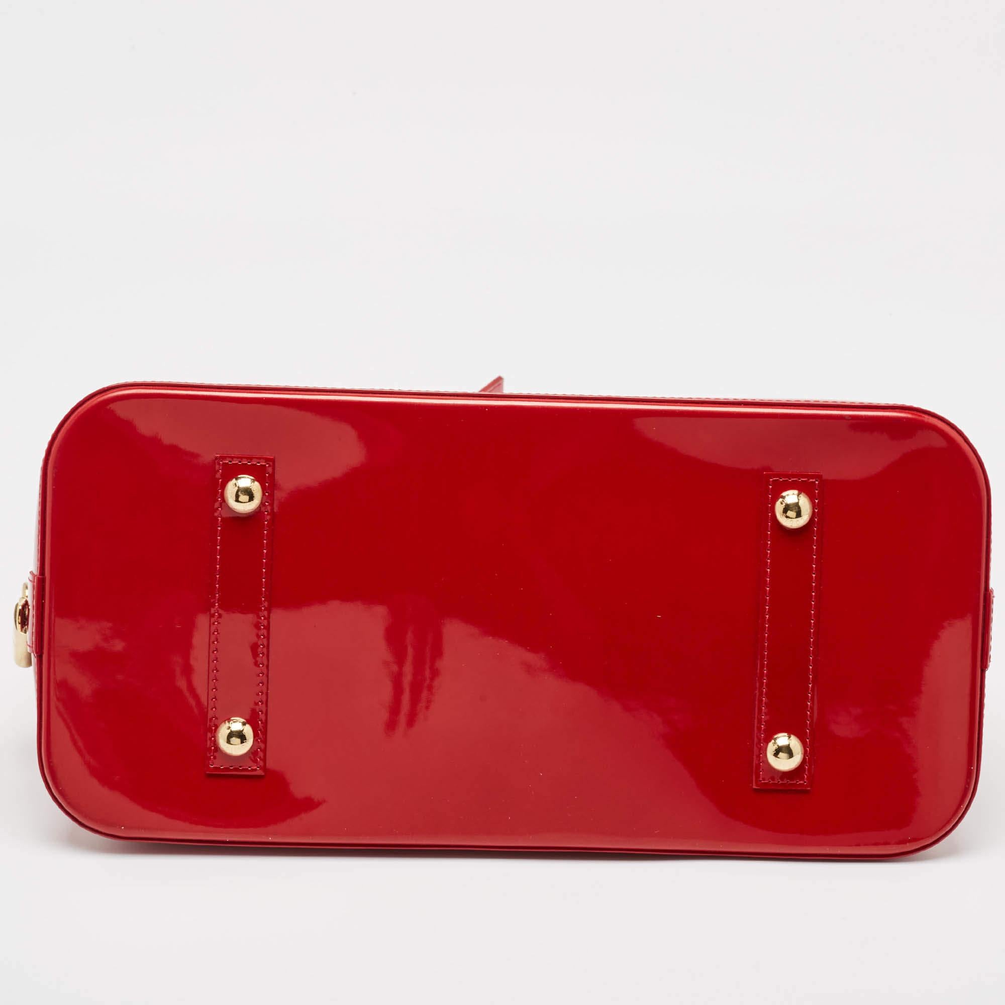 Louis Vuitton Pomme D’amour Monogram Vernis Alma GM Bag For Sale 2