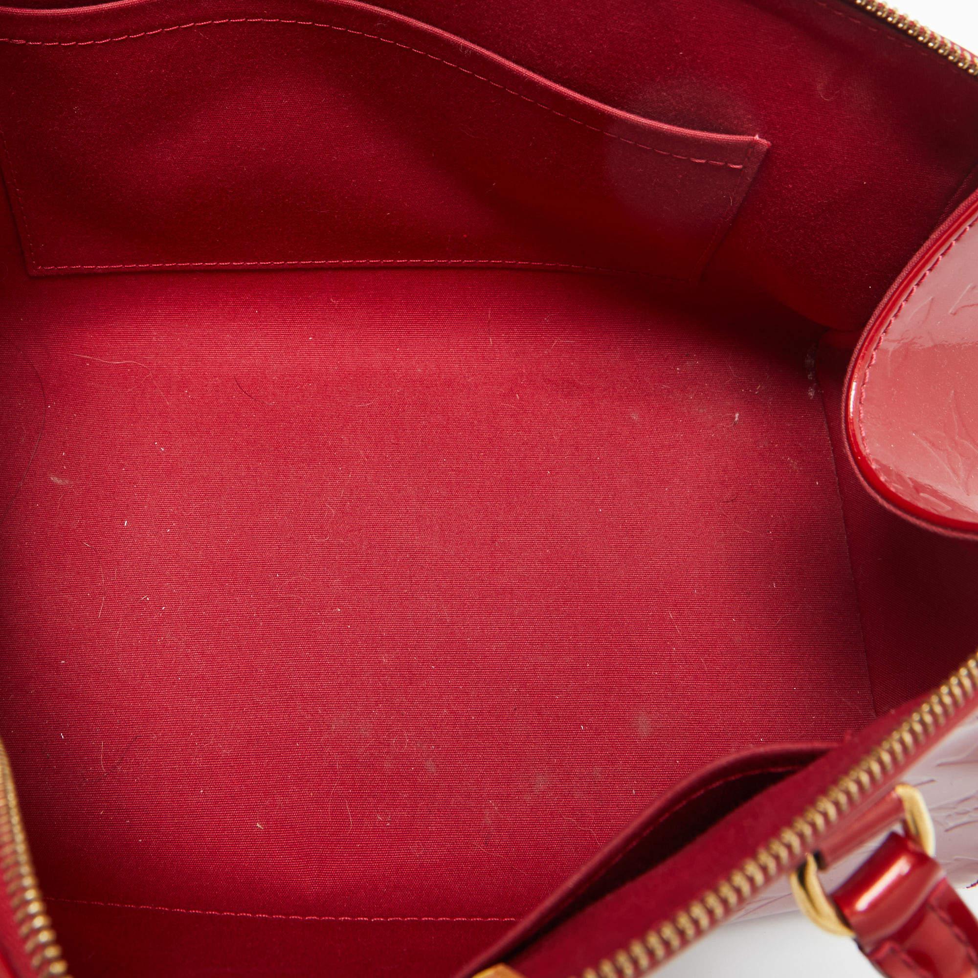 Louis Vuitton Pomme D’Amour Monogram Vernis Sherwood PM Bag For Sale 2
