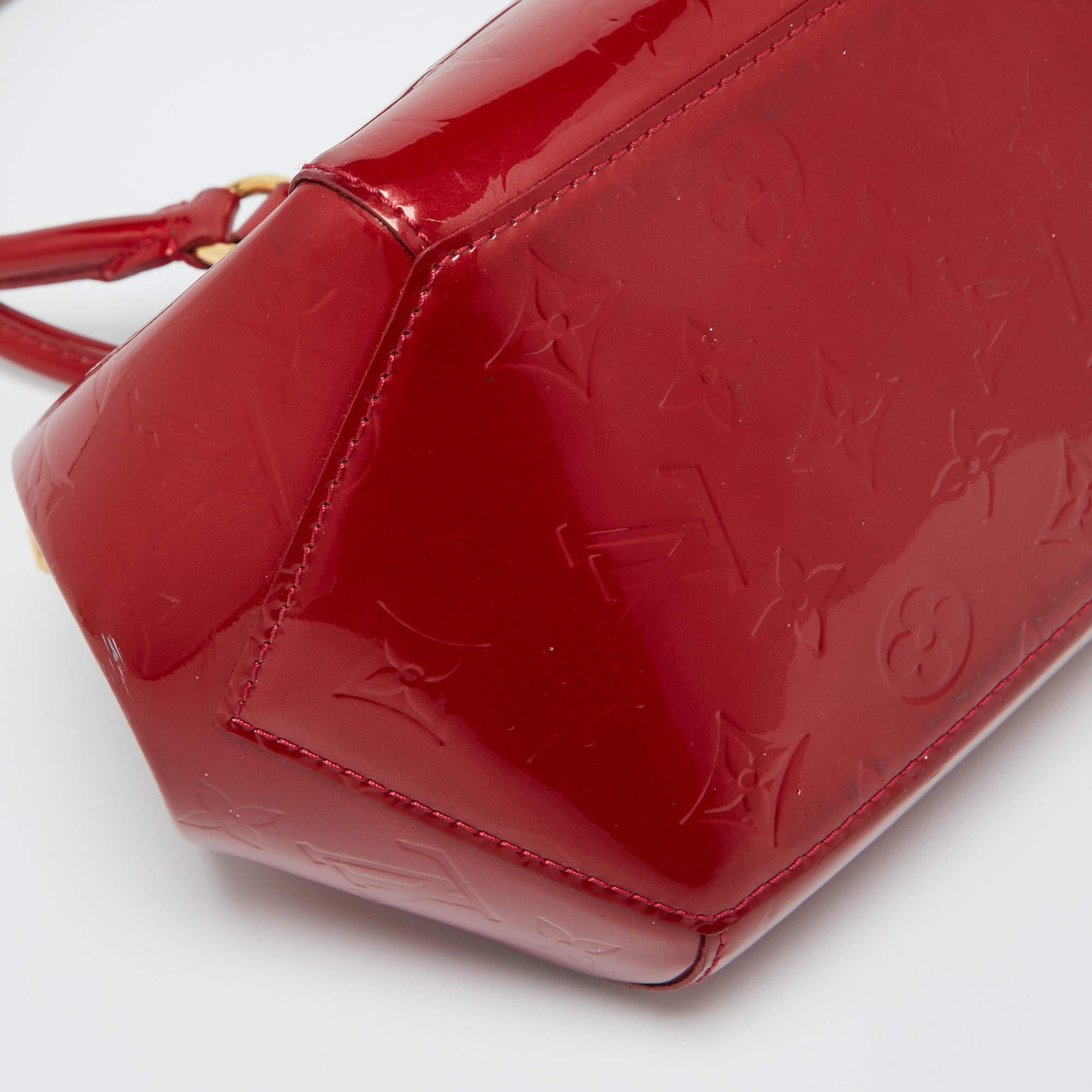 Louis Vuitton Pomme D’Amour Monogram Vernis Sherwood PM Bag For Sale 4