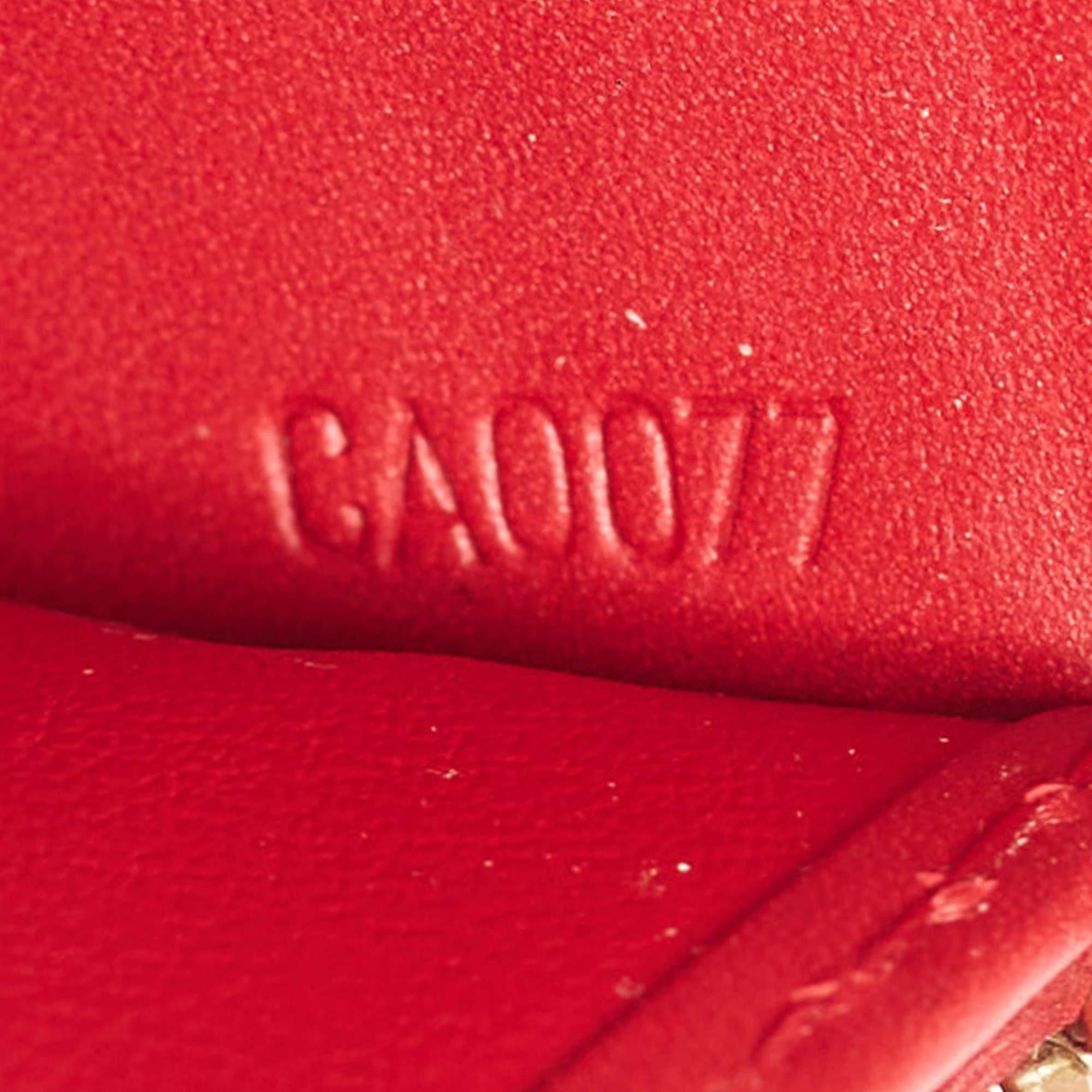Portafoglio Louis Vuitton Pomme D'amour Monogram Vernis Zippy in vendita 2