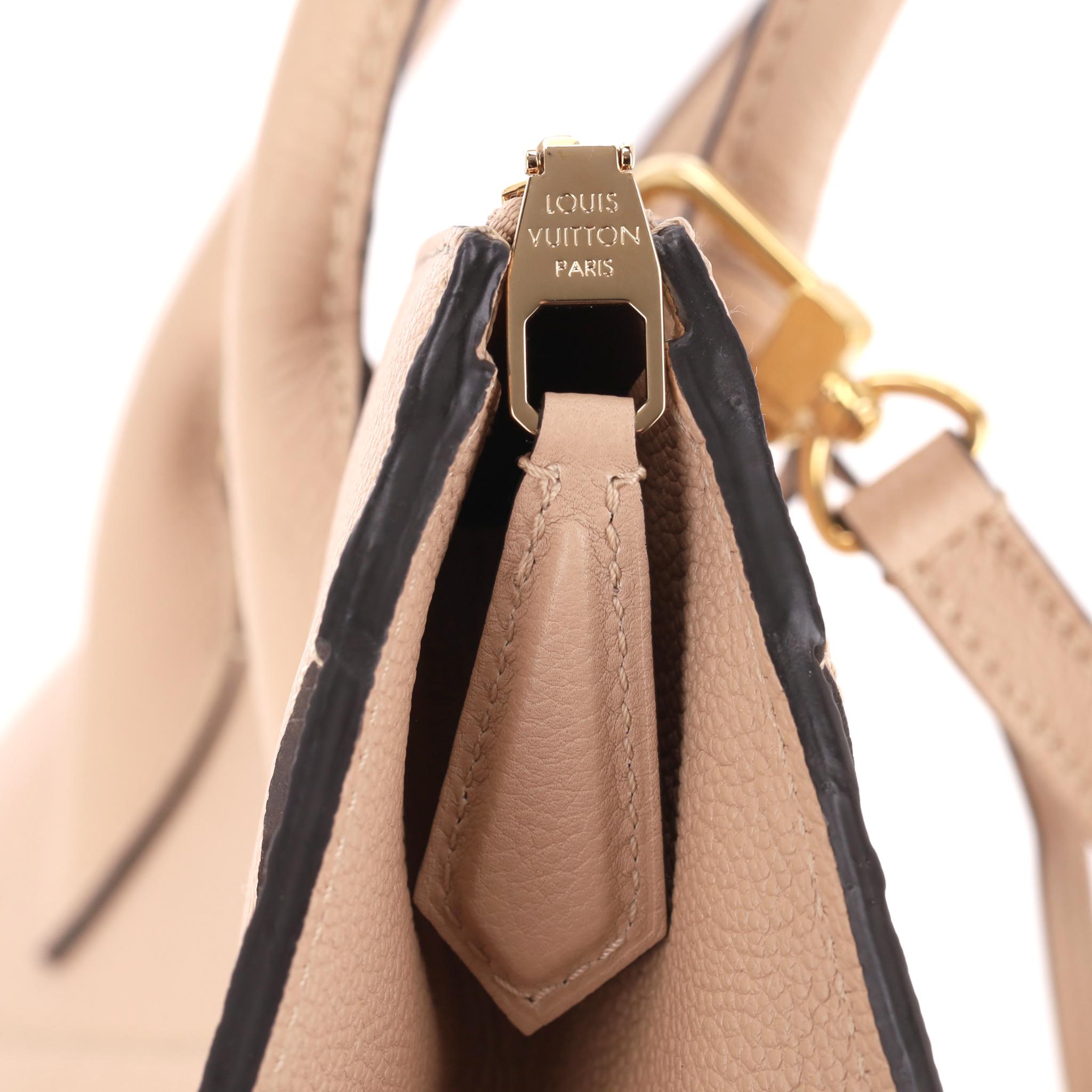 Louis Vuitton Pont Neuf Dune Monogram Empreinte Leather GM Bag en vente 4