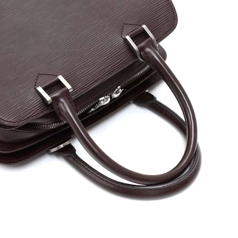 Women's Louis Vuitton Pont Neuf Moka Brown Epi Leather Hand Bag For Sale