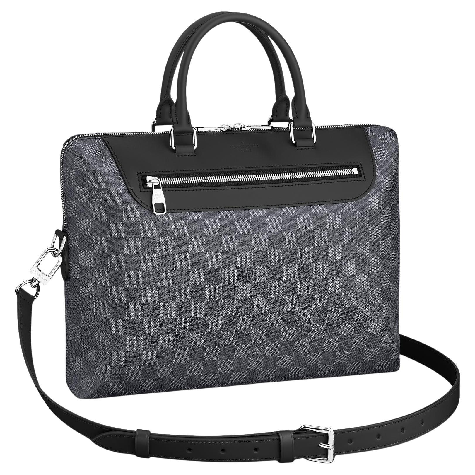 Vintage Louis Vuitton Crossbody Bags and Messenger 636 For Sale at