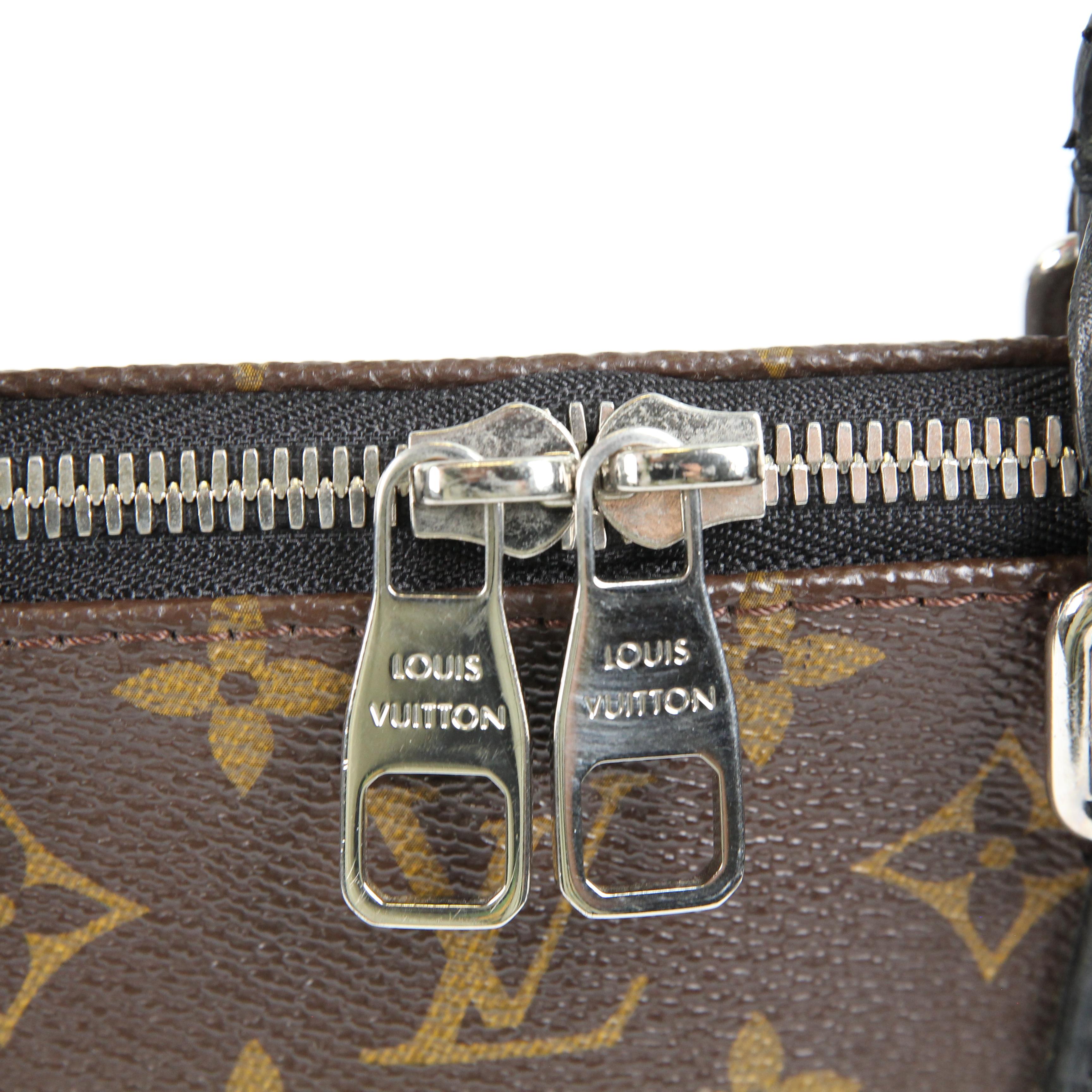 Louis Vuitton Porte Documents Jour leather bag For Sale 6