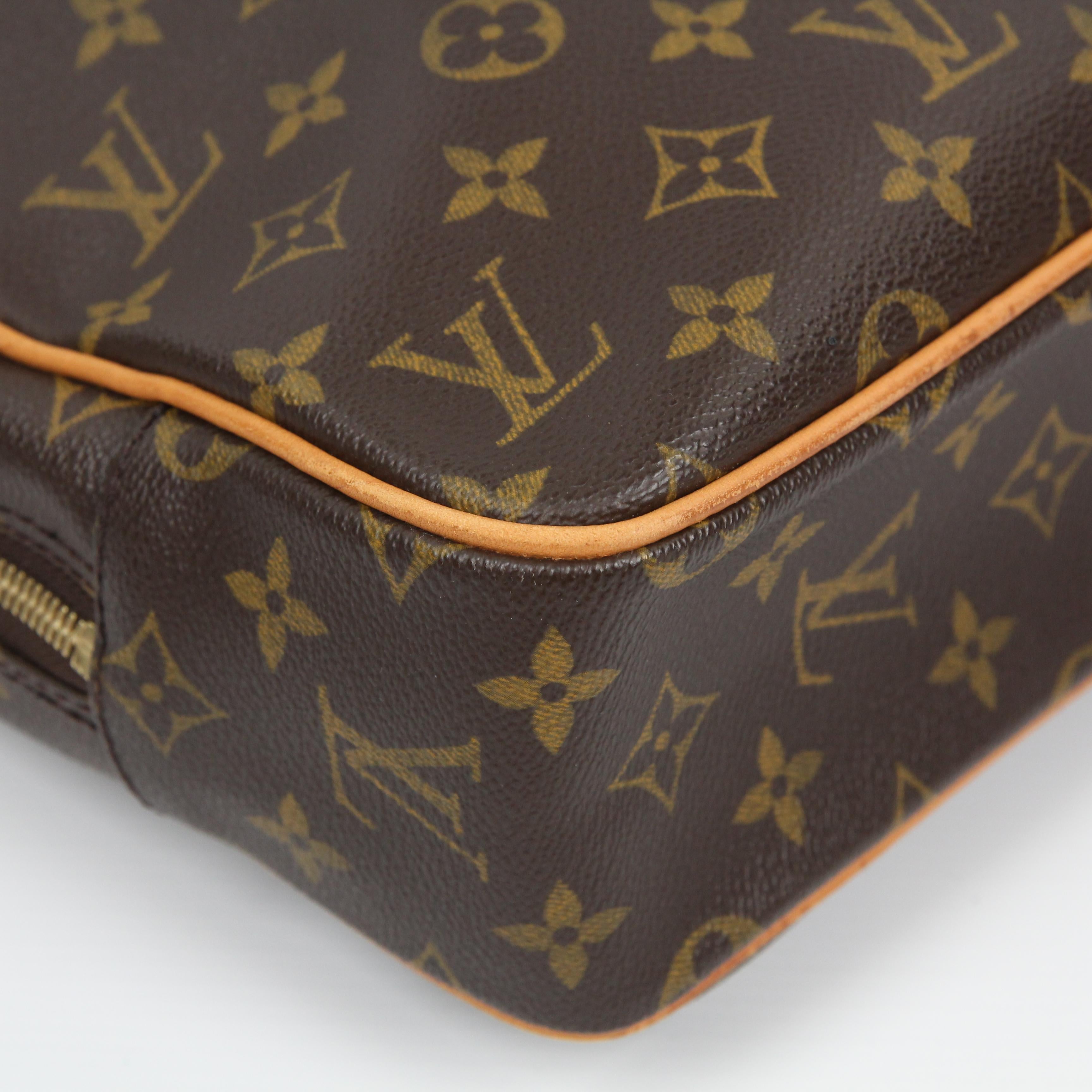 This beautiful and classy Louis Vuitton Monogram Canvas Porte Documents Pegase Soft Briefcase Bag is perfect for anyone who wants to carry their precious documents in style. It opens to reveal and roomy interior with pockets and slots to organize