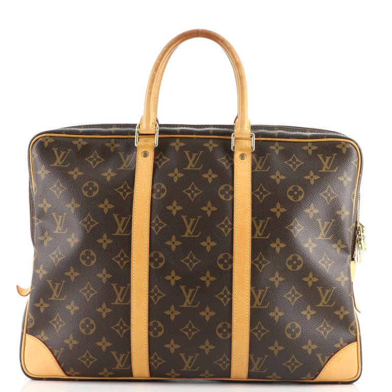 Sold at Auction: LOUIS VUITTON Beuteltasche PETIT SAC NOÉ, Koll.: 2014,  akt. NP.: 1.020,-€.