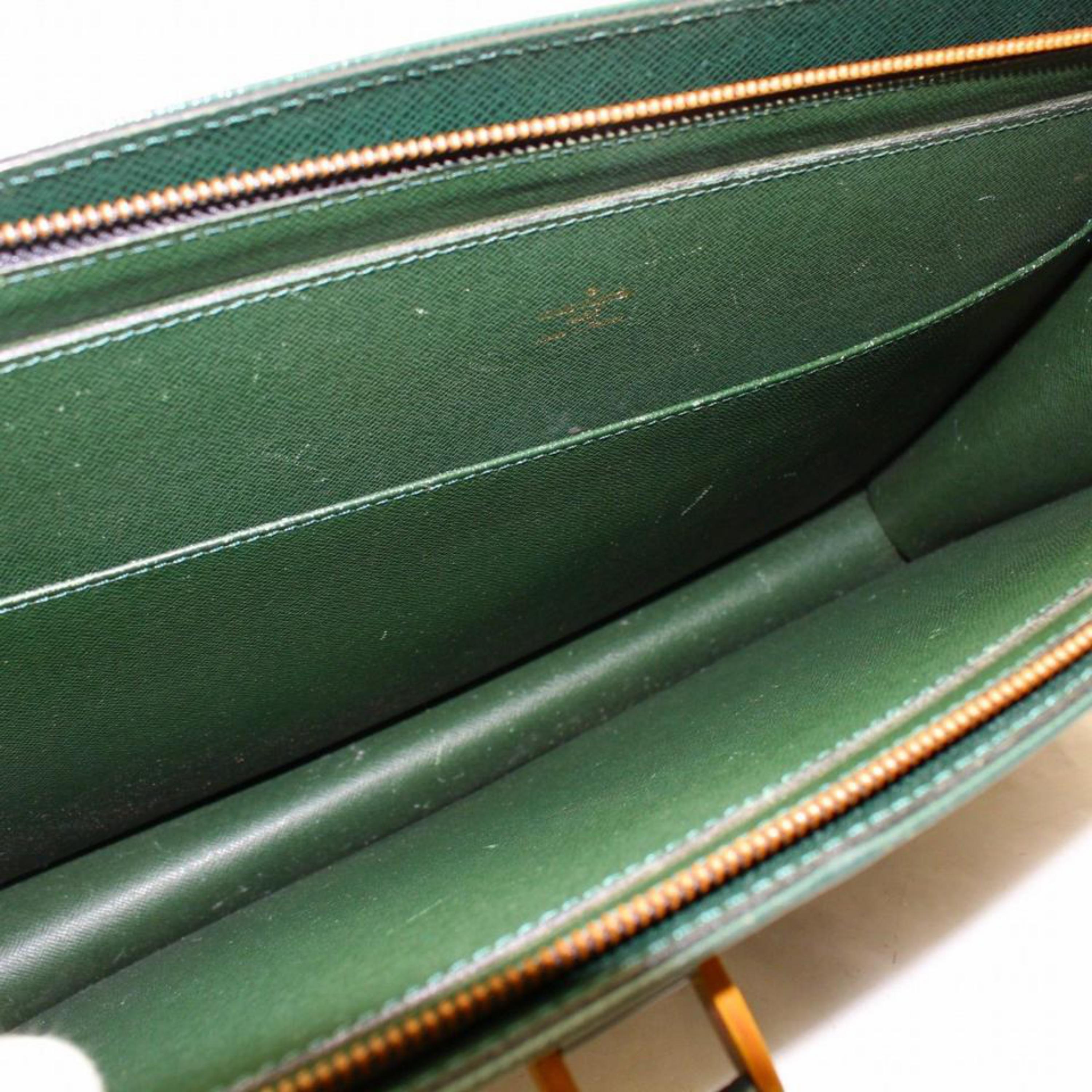 Black Louis Vuitton Porte Epicea Taiga Documents Lozan 868154 Green Leather Laptop Bag For Sale