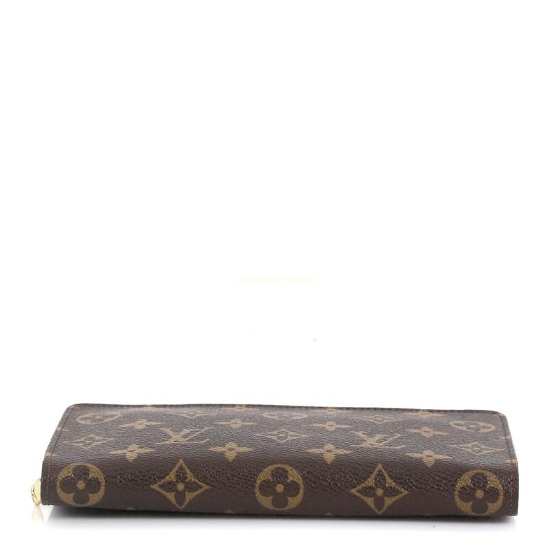 Louis Vuitton Porte-Monnaie Wallet Monogram Canvas In Good Condition In NY, NY