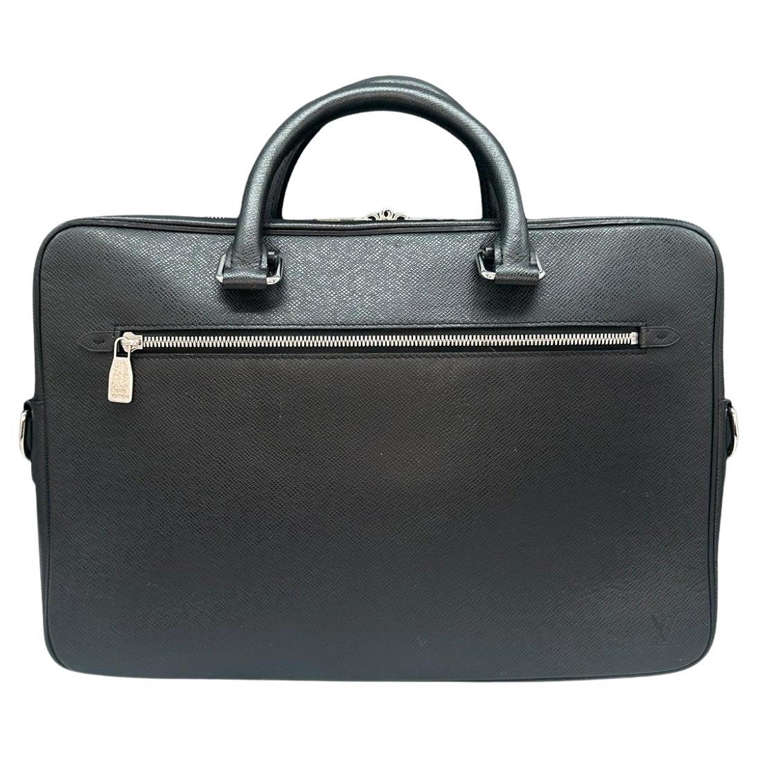 Louis Vuitton Porto Document Business Taiga Black Bag en vente
