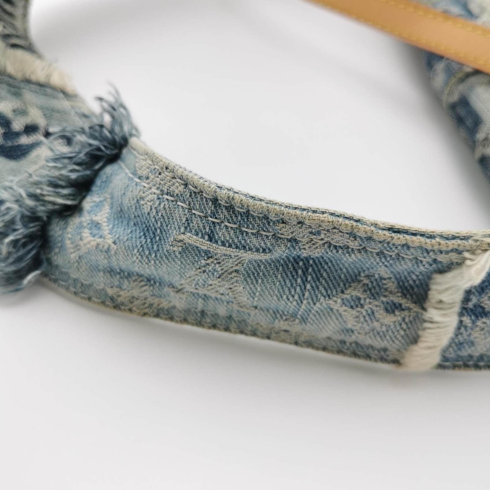 Louis Vuitton Postie Patchwork Monogramm Denim Blau Messenger Bag aus Denim 5