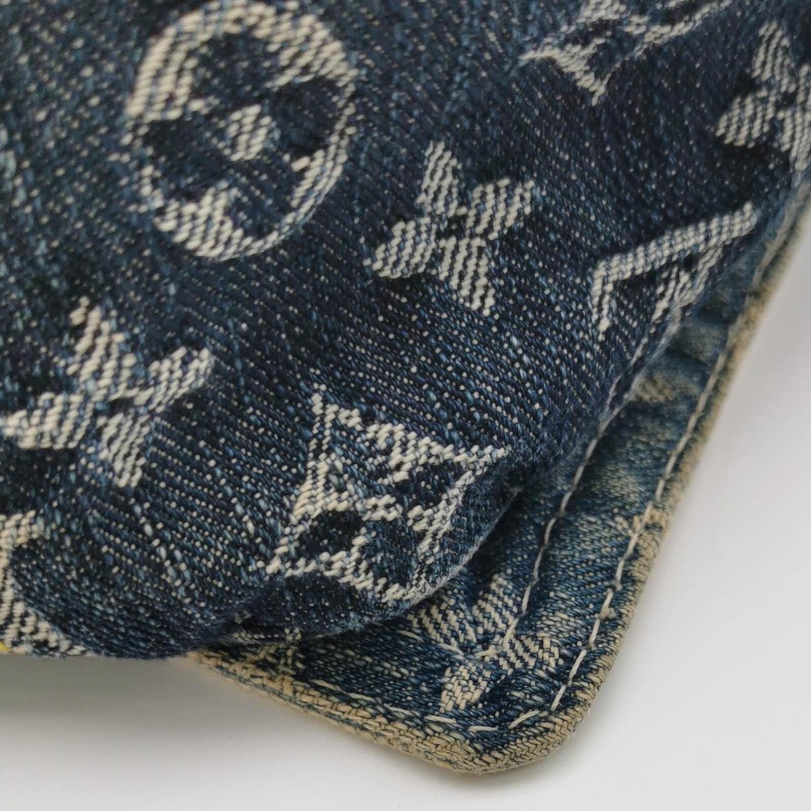 Louis Vuitton Postie Patchwork Monogramm Denim Blau Messenger Bag aus Denim 10