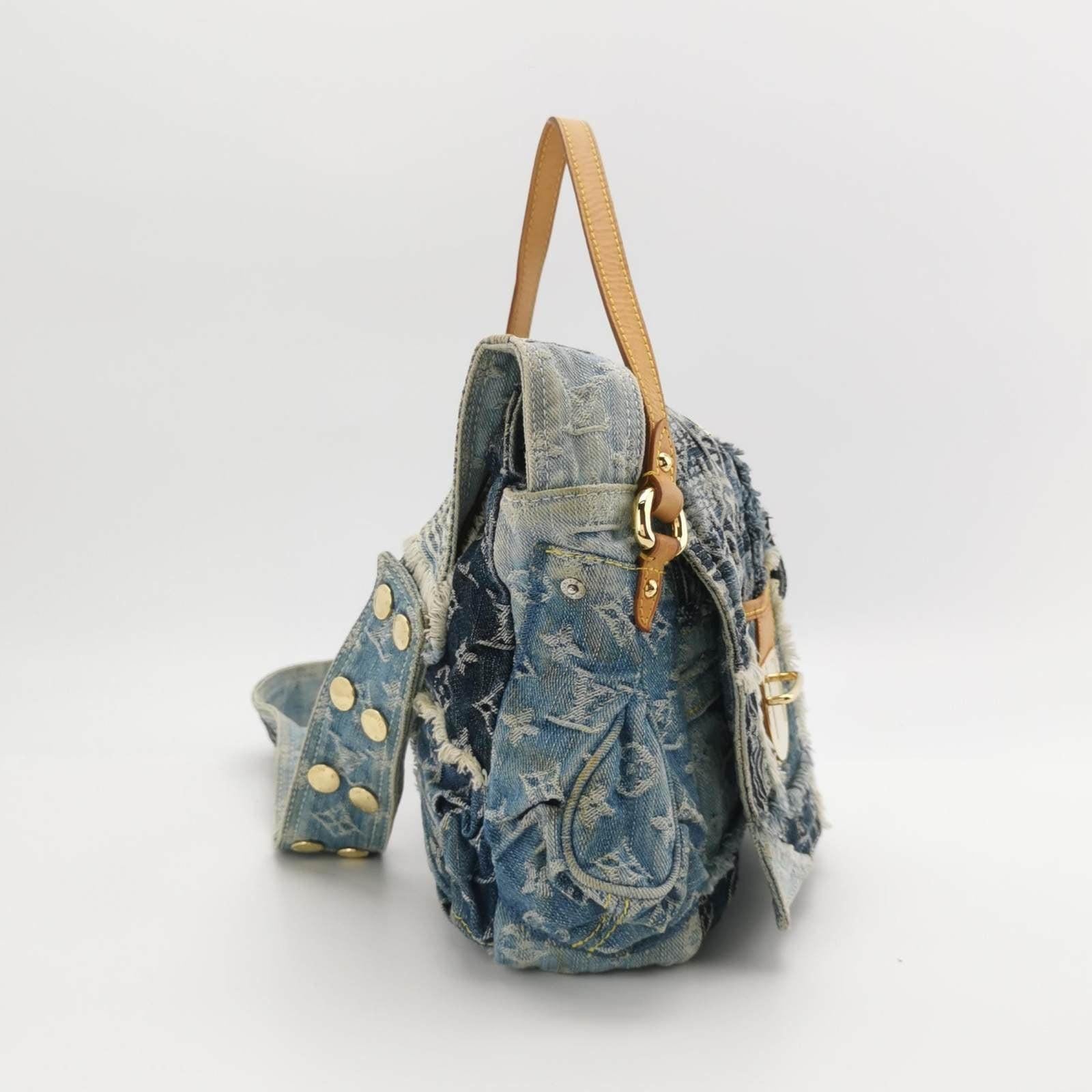 Louis Vuitton Postie Patchwork Monogramm Denim Blau Messenger Bag aus Denim (Grau)