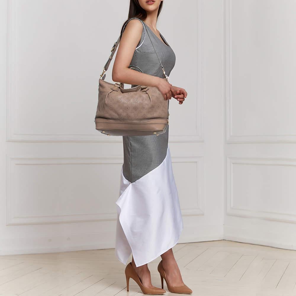 Marron Sac Louis Vuitton Poudre Mahina Stellar PM en cuir en vente