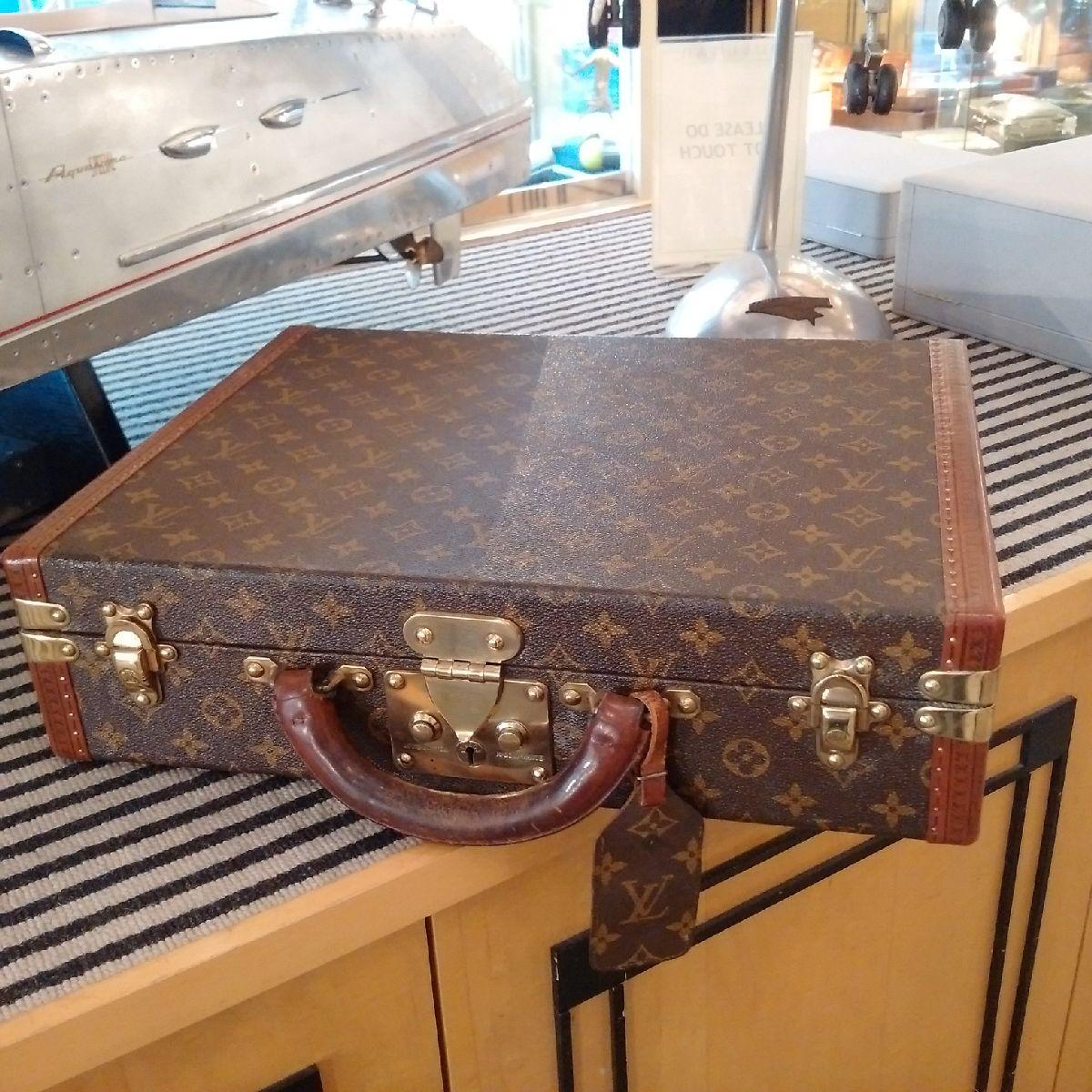 Louis Vuitton Président Briefcase Humidor in Monogramme Canvas, 1960s In Good Condition In London, GB