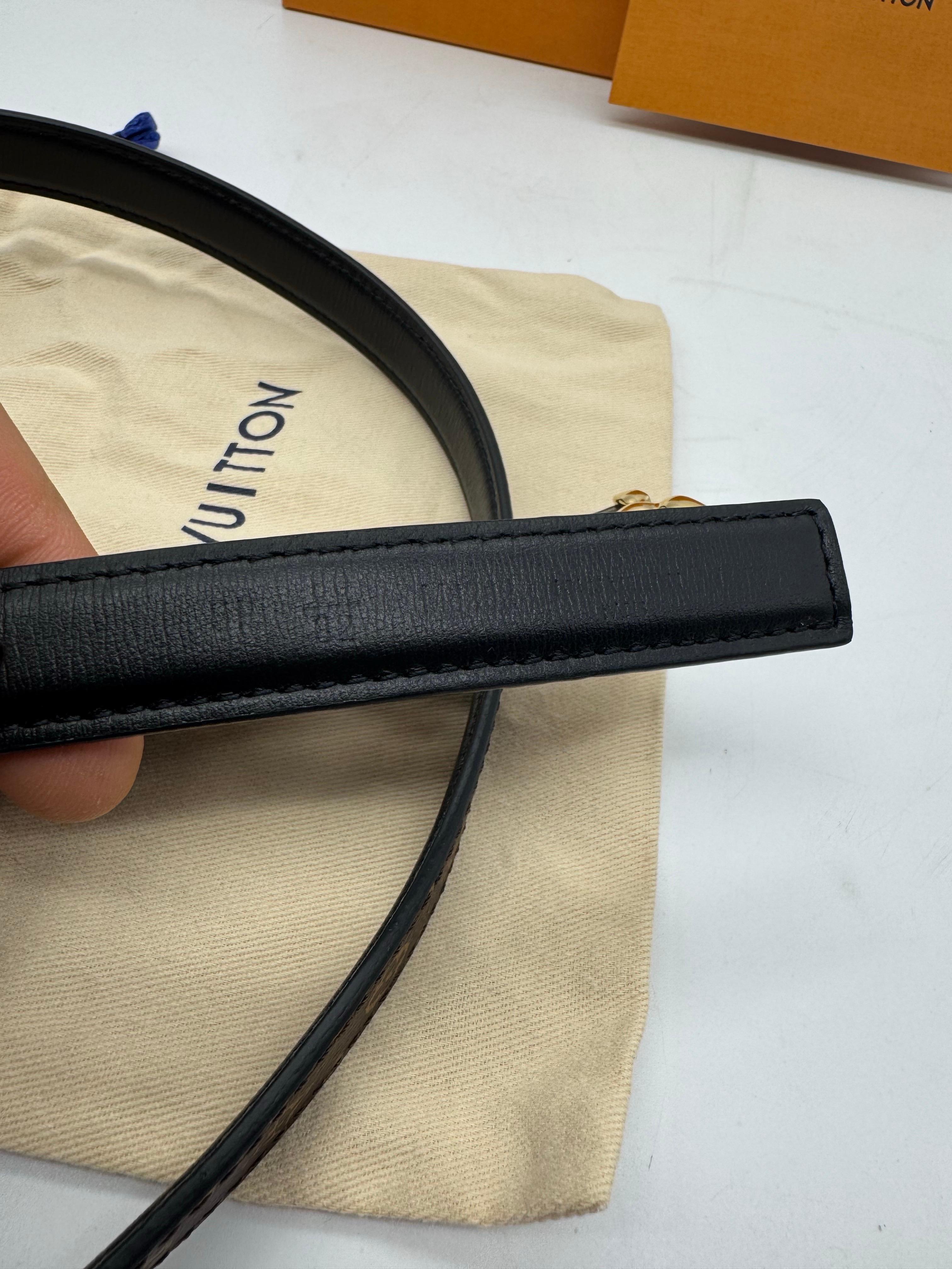 Louis Vuitton Pretty LV 20mm Wendegürtel Schwarz 80 cm im Angebot 3