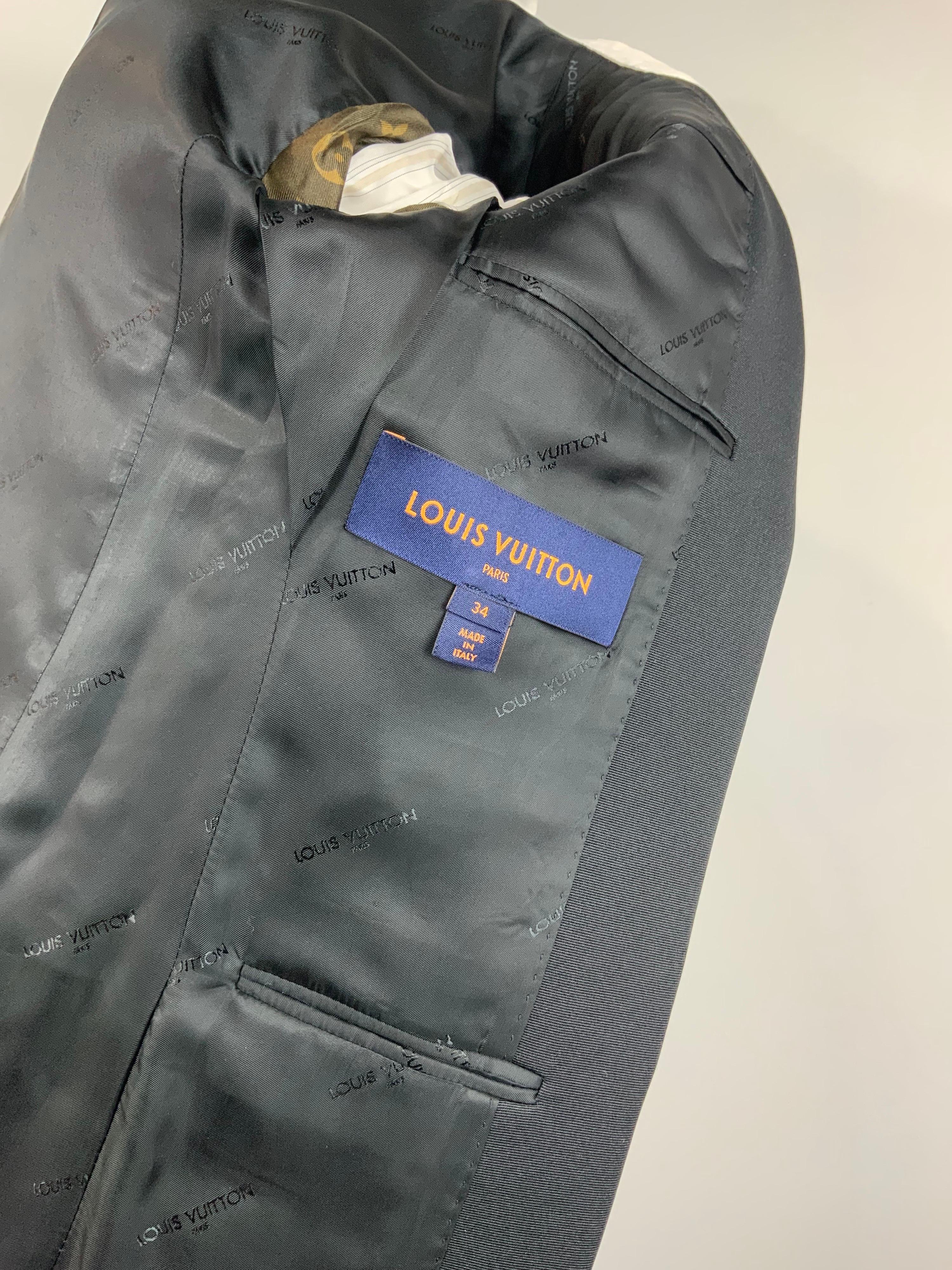 Louis Vuitton Prince of Wales Coat  In Good Condition In Carnate, IT