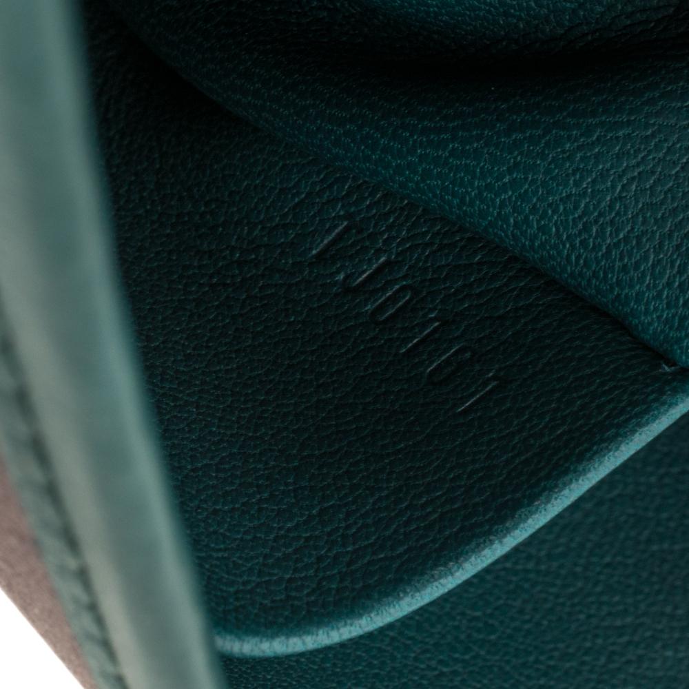 Louis Vuitton Prune Leather Cuir Art Dèco Baguette Bag In Good Condition In Dubai, Al Qouz 2