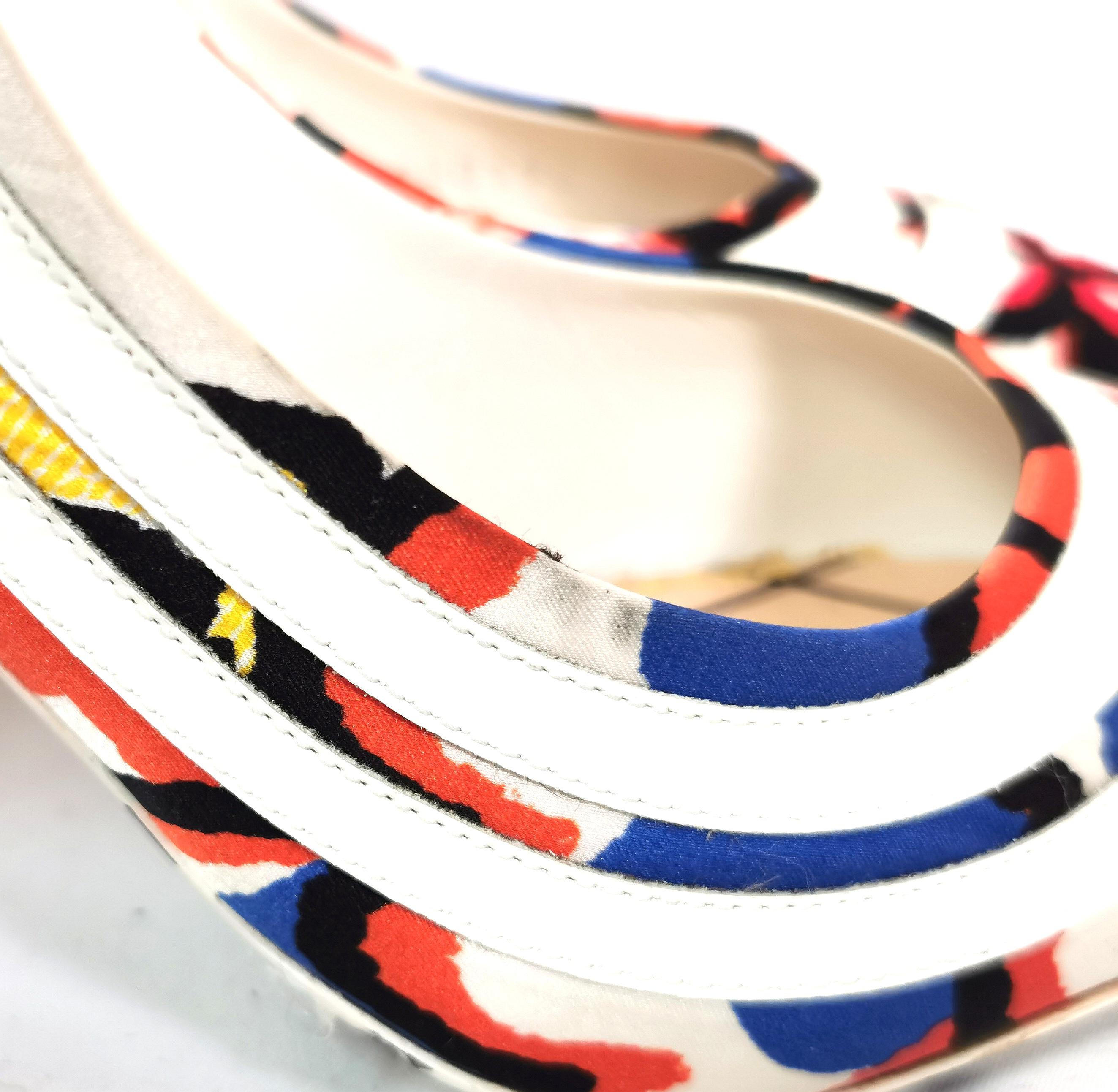 Chaussures à talons Louis Vuitton en psychédélique, imprimé floral et lanière de cheville  10