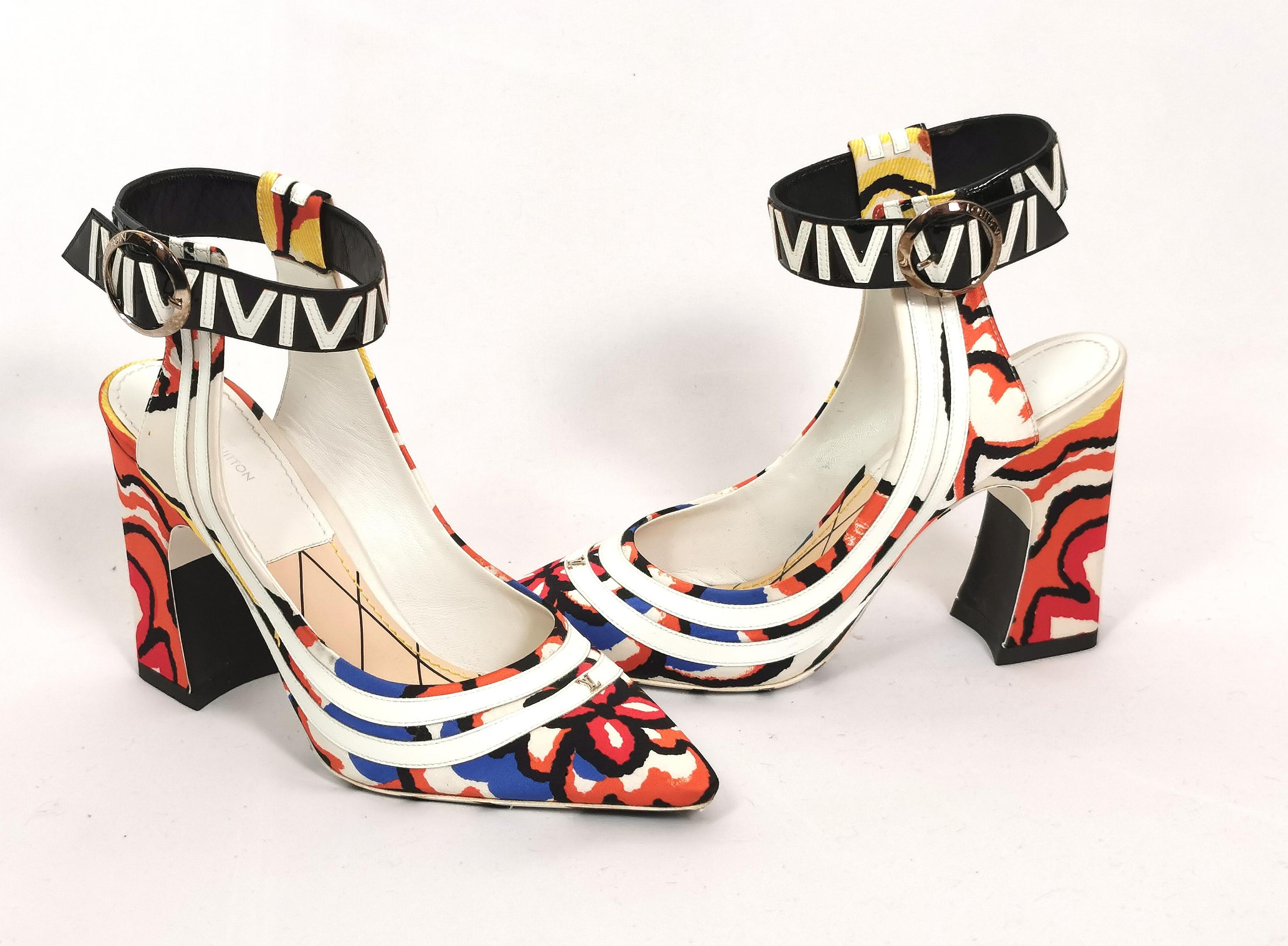 Chaussures à talons Louis Vuitton en psychédélique, imprimé floral et lanière de cheville  12