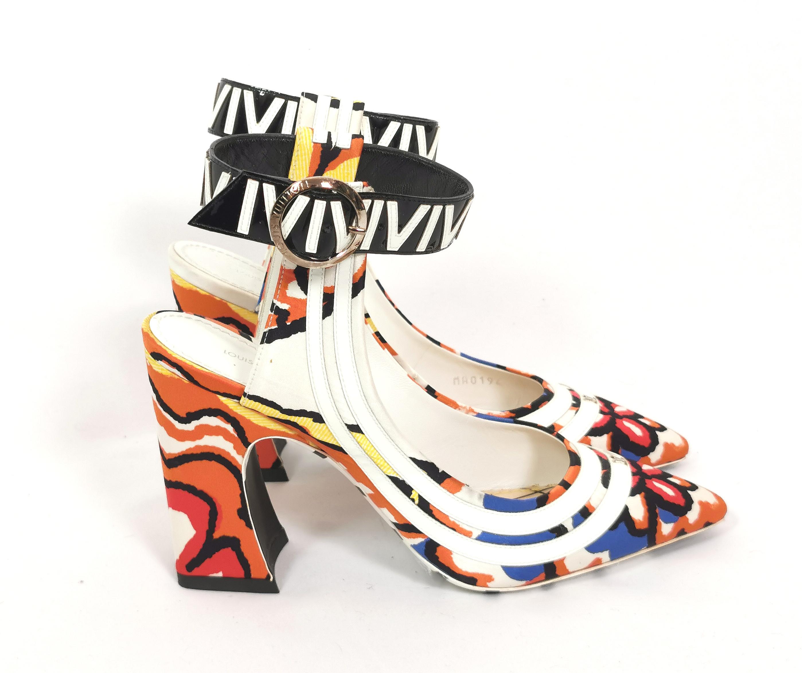 Chaussures à talons Louis Vuitton en psychédélique, imprimé floral et lanière de cheville  14