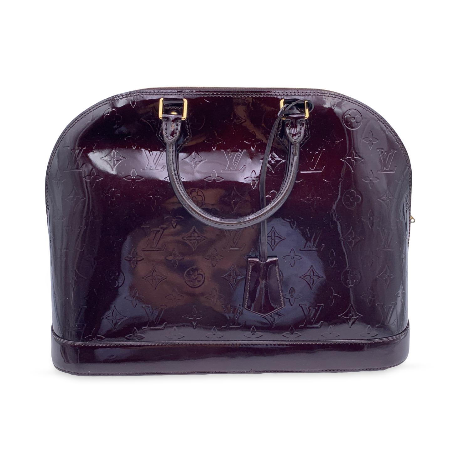 Louis Vuitton Purple Amarante Monogram Vernis Alma GM Bag In Good Condition In Rome, Rome