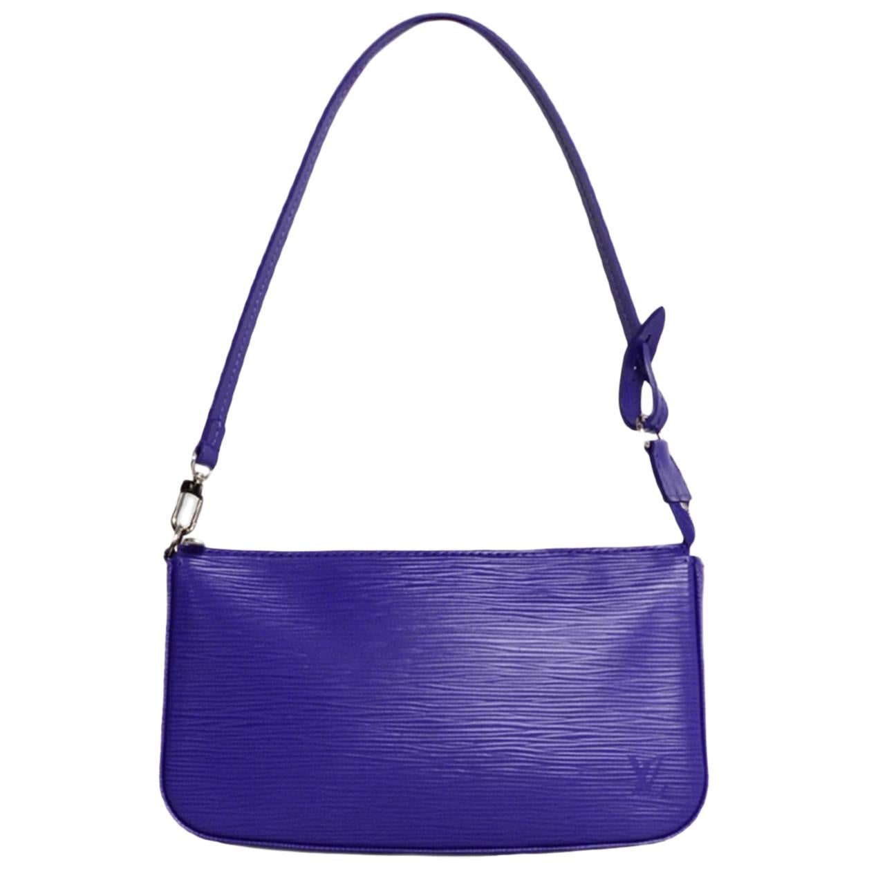 Louis Vuitton Louise Epi Leather Lavender Logo Clutch Crossbody Shoulder  Bag at 1stDibs