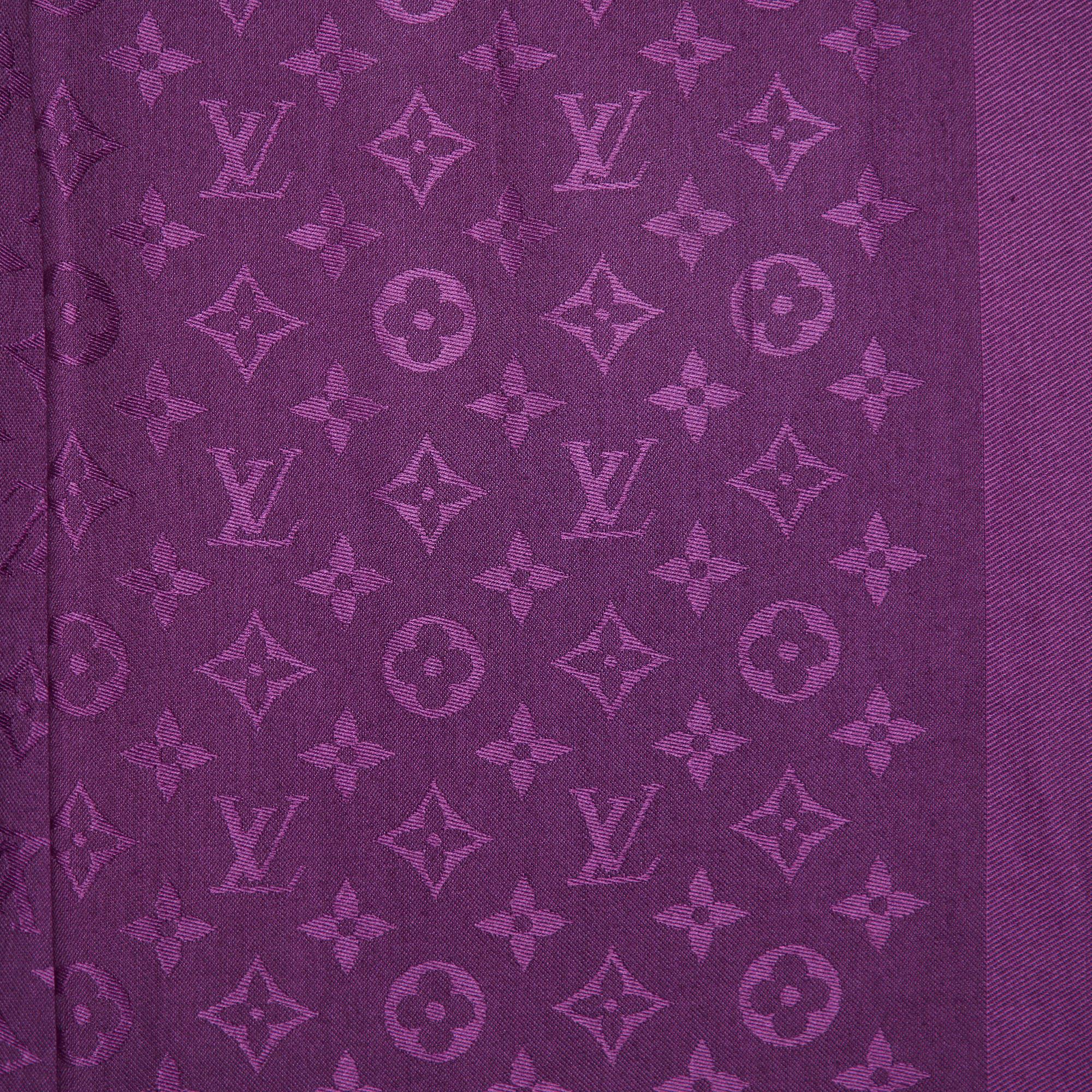 Louis Vuitton Purple Monogram Wool & Silk Shawl In Excellent Condition In Dubai, Al Qouz 2