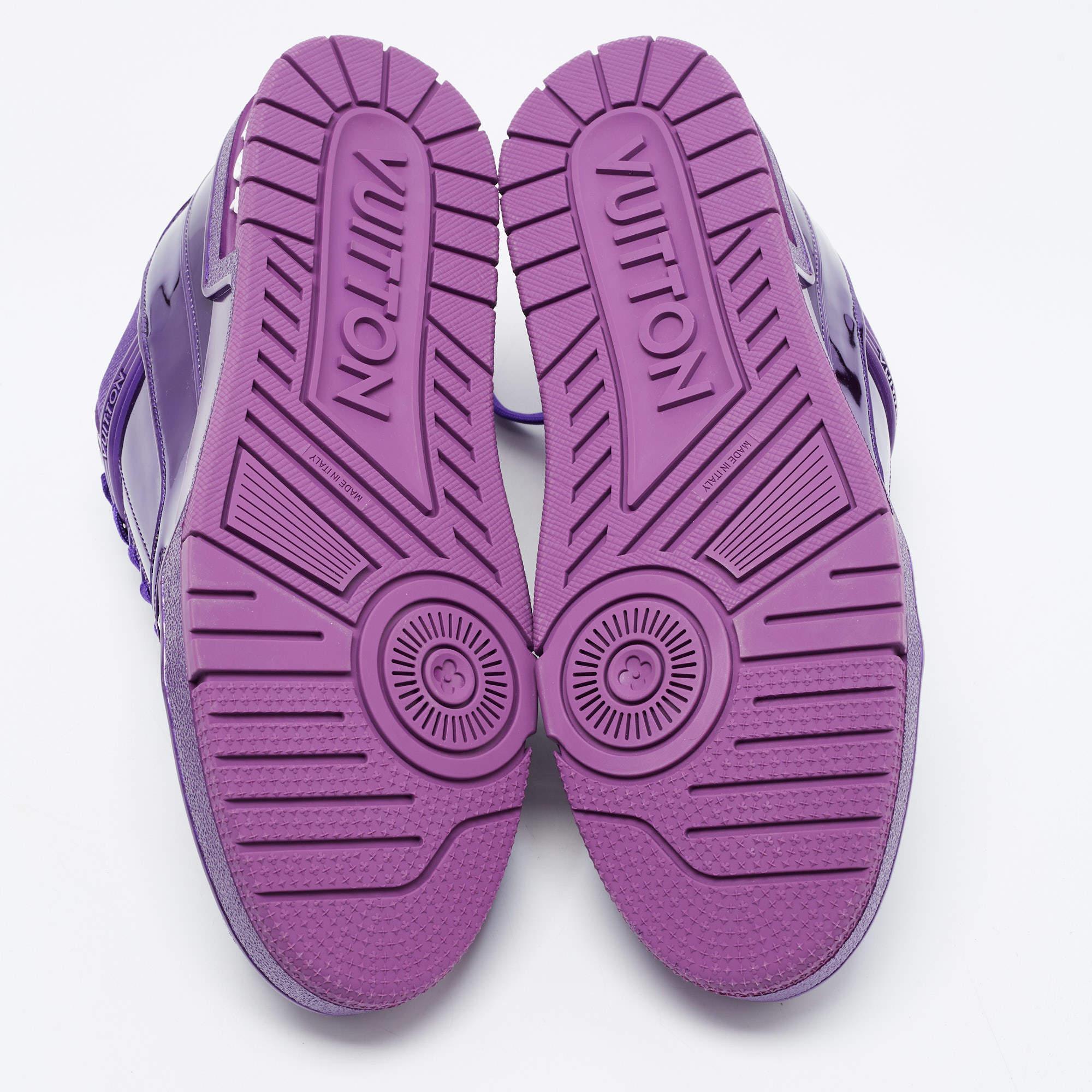Louis Vuitton Purple Patent Leather LV Trainer Low Top Sneakers Size 44 Neuf à Dubai, Al Qouz 2