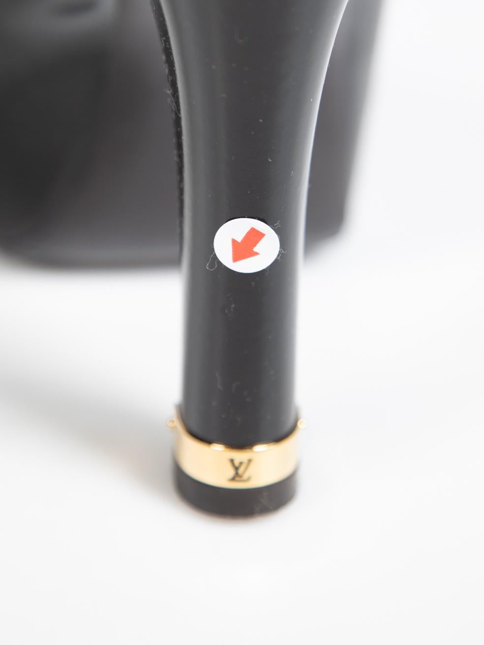 Louis Vuitton Lila Tamara Plateau-Pumps aus Lackleder Größe IT 37,5 im Angebot 3